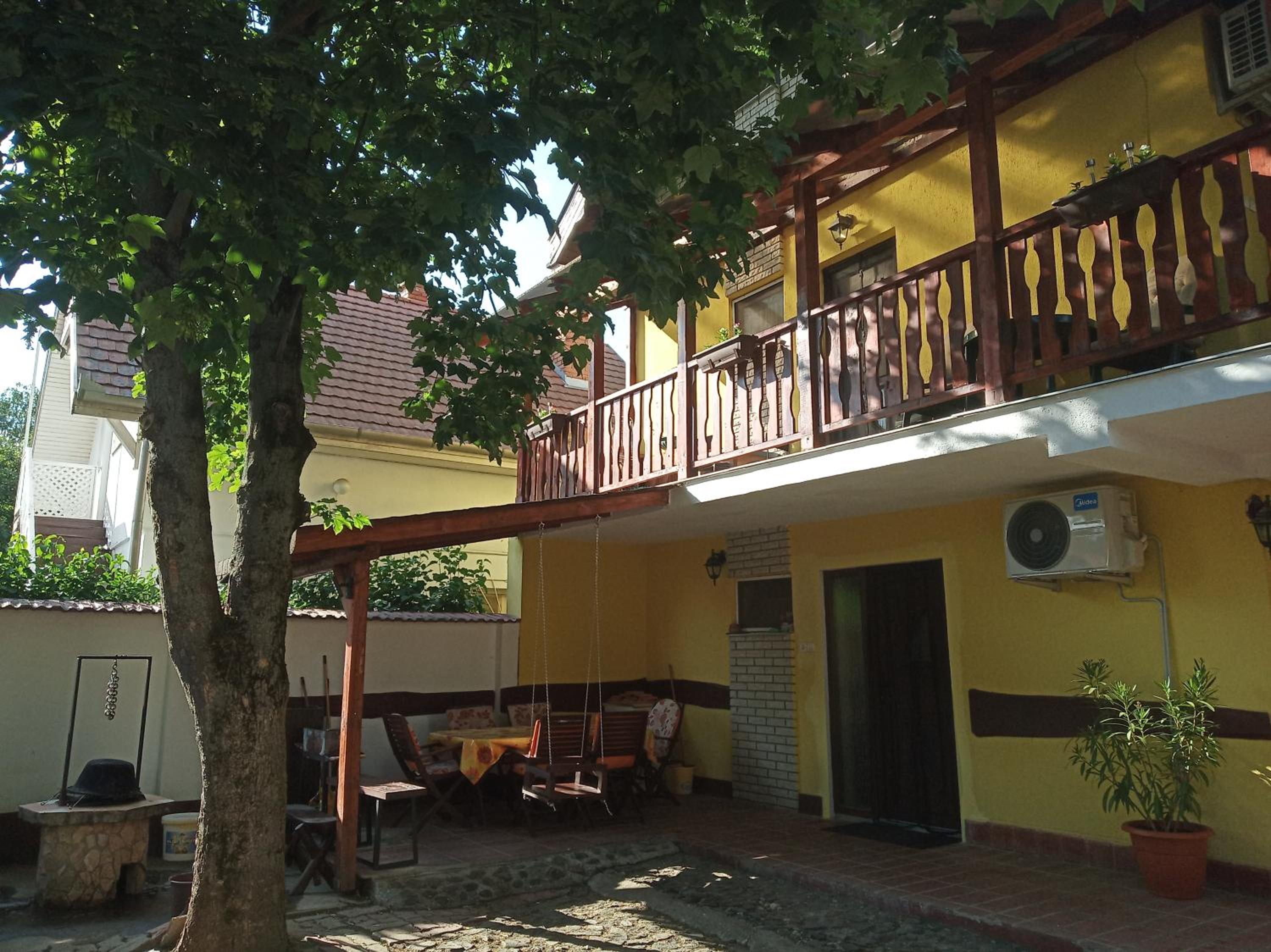Bazsi Apartman view 4