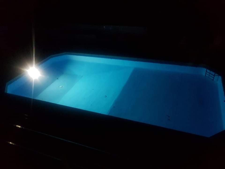 POLIS HOUSE