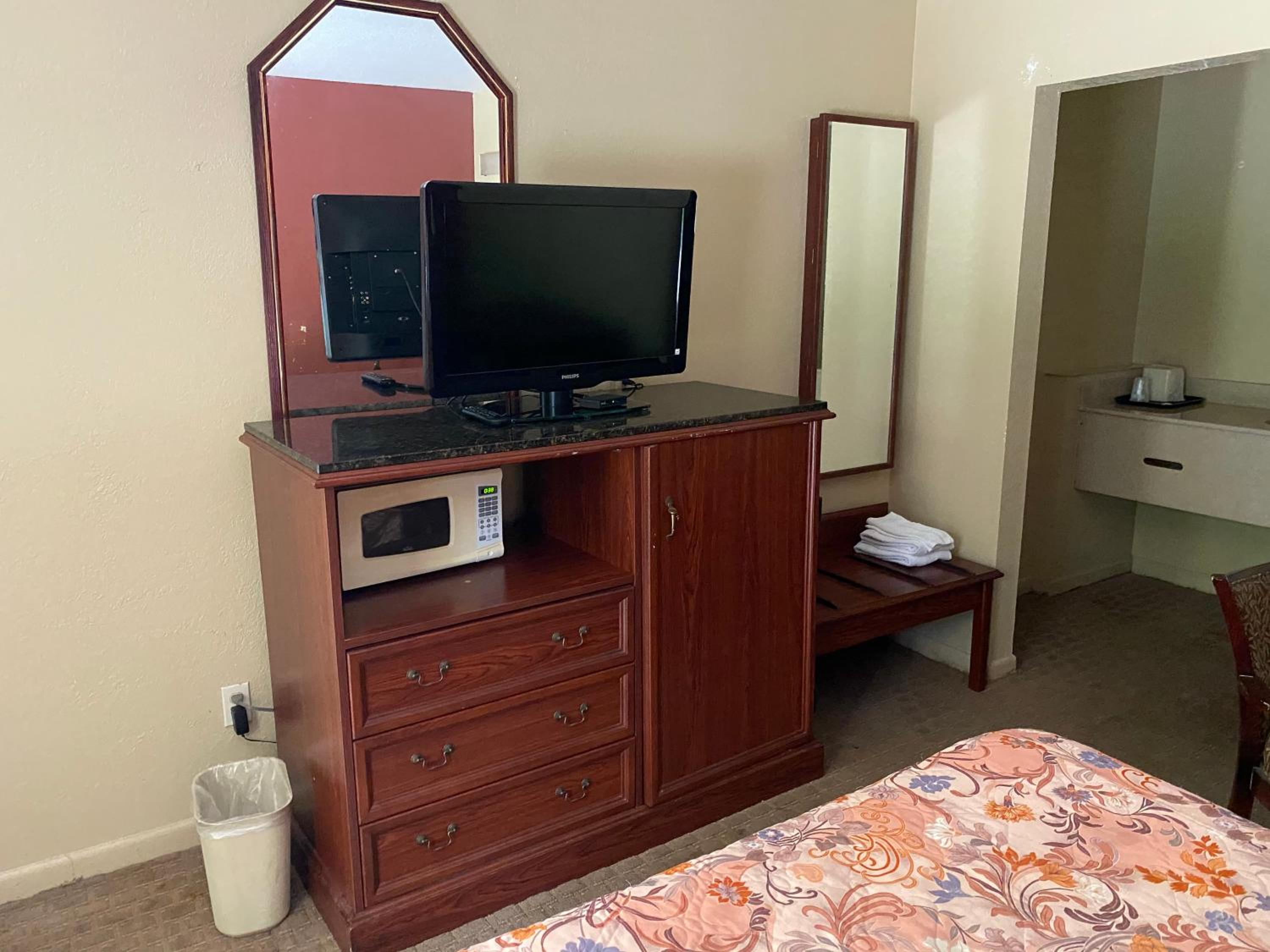 Budget Inn view 5
