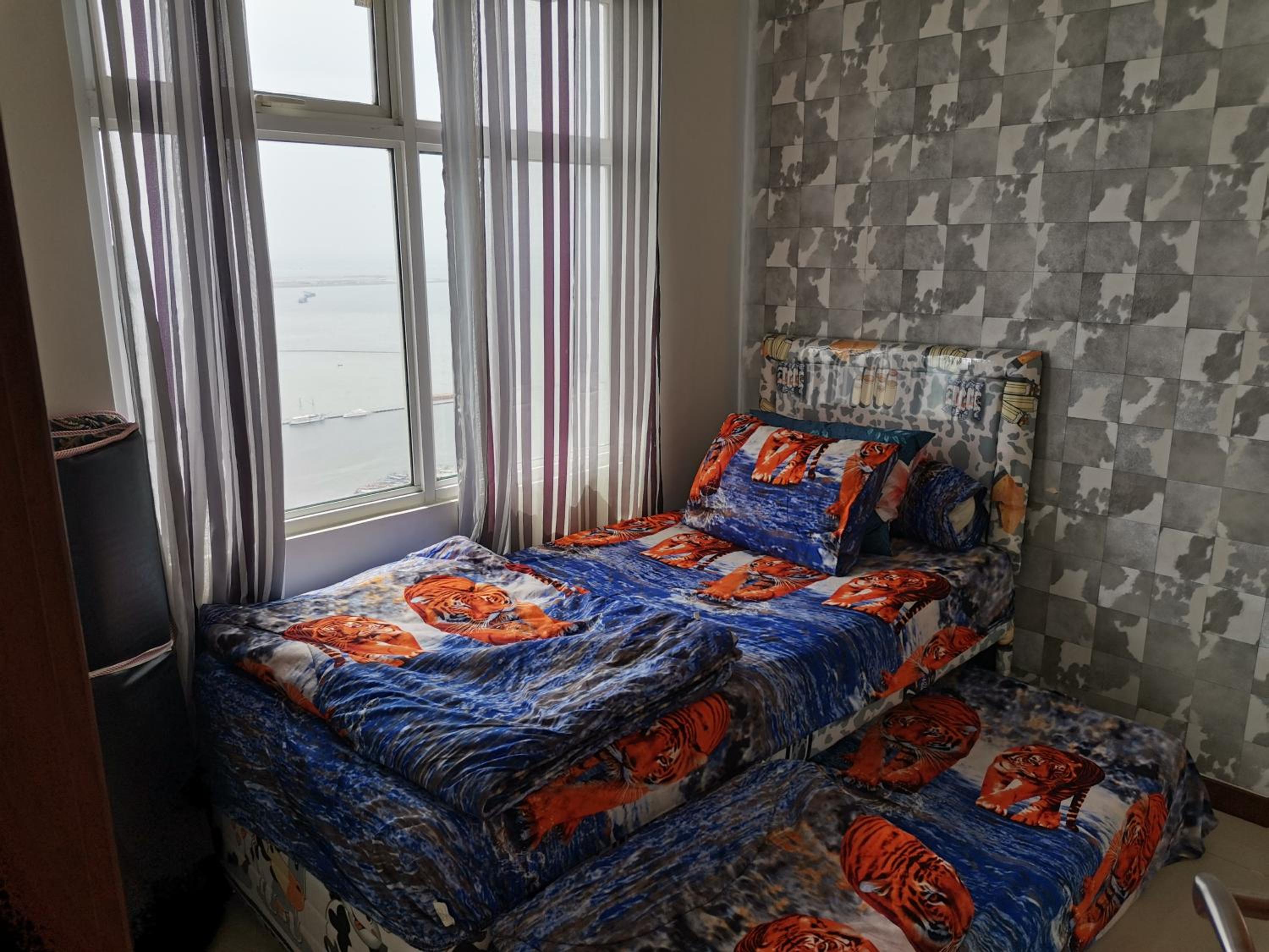 4 Bed Condo Sleeping by The Sea view 2
