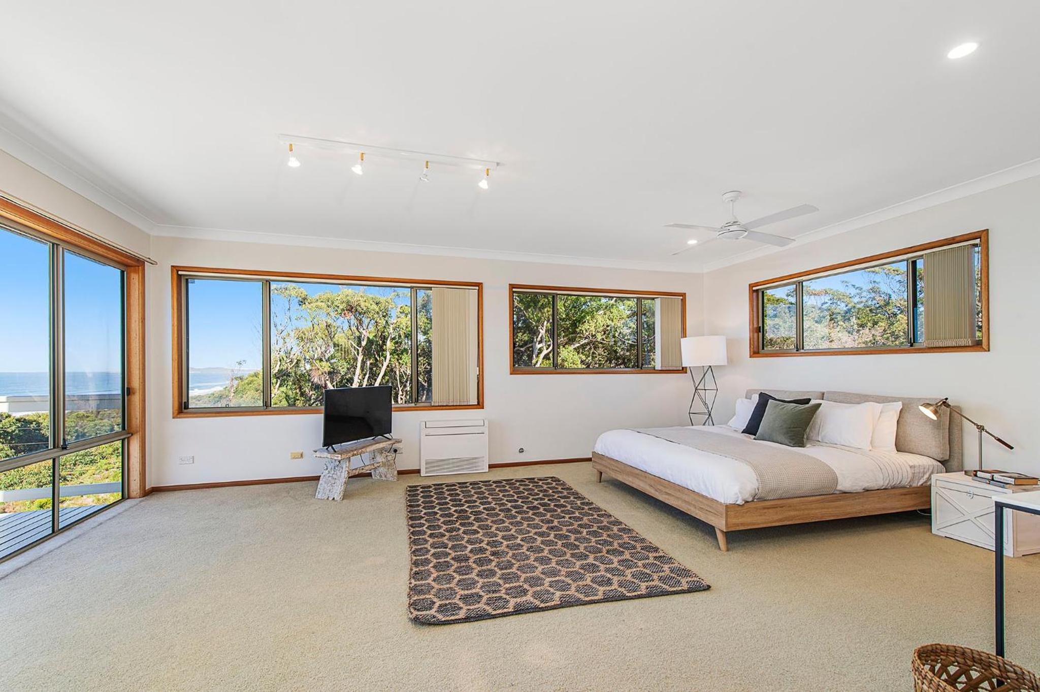 Seascape @ 19 Pindari - privacy, space, views