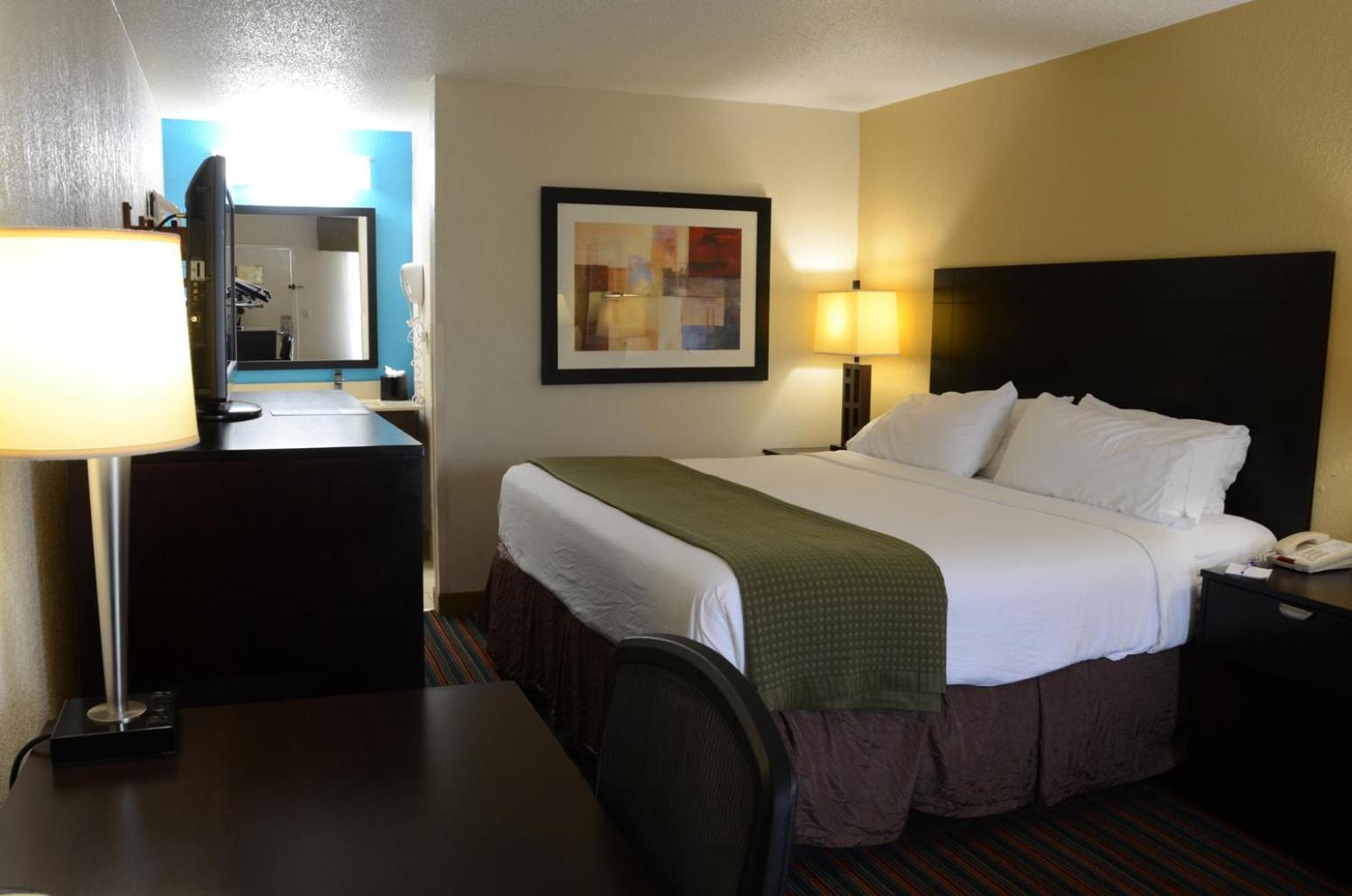 Baymont by Wyndham Nashville Airport - Property Image 39