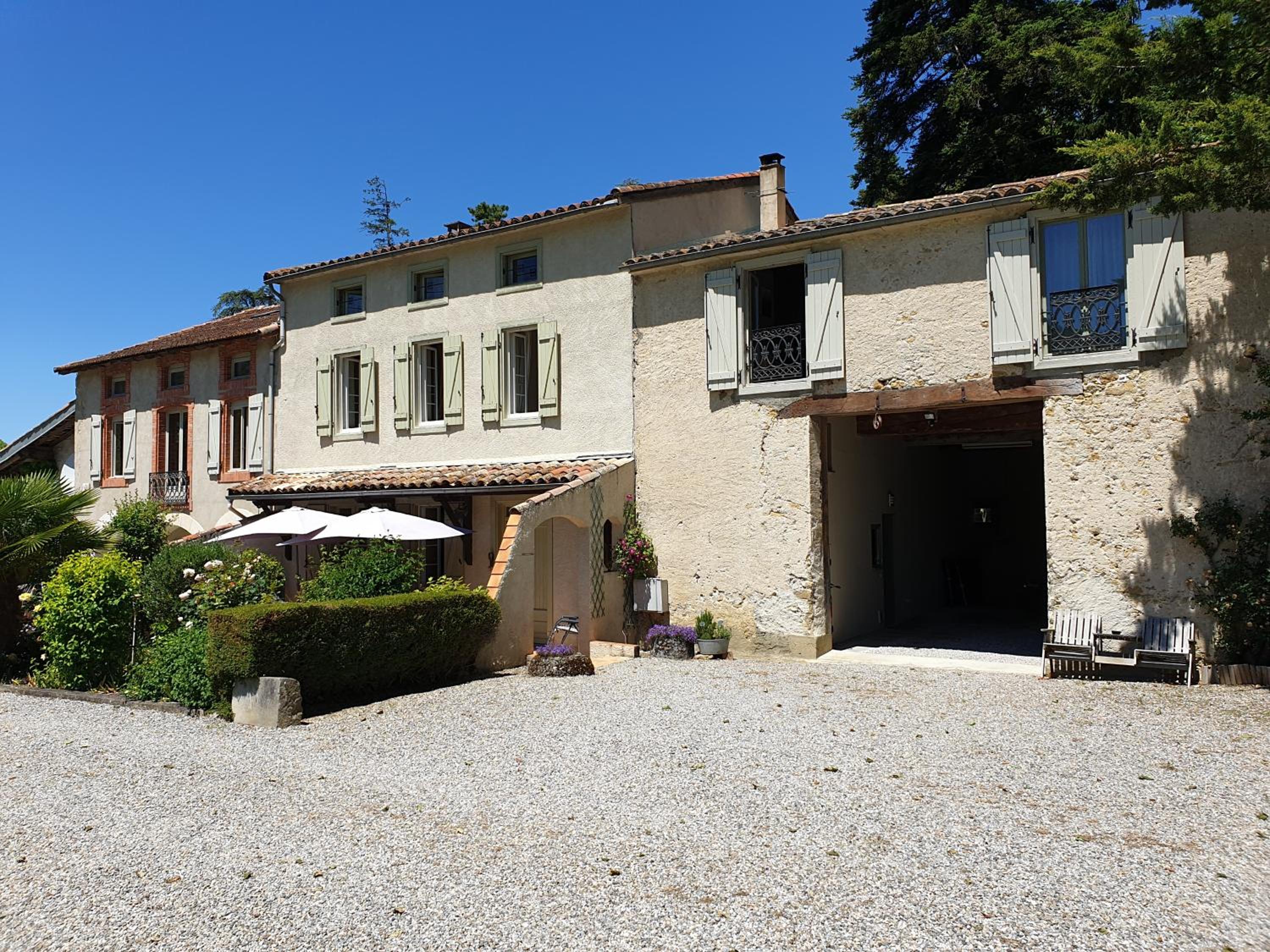 Domaine de Pouroutounat view 2