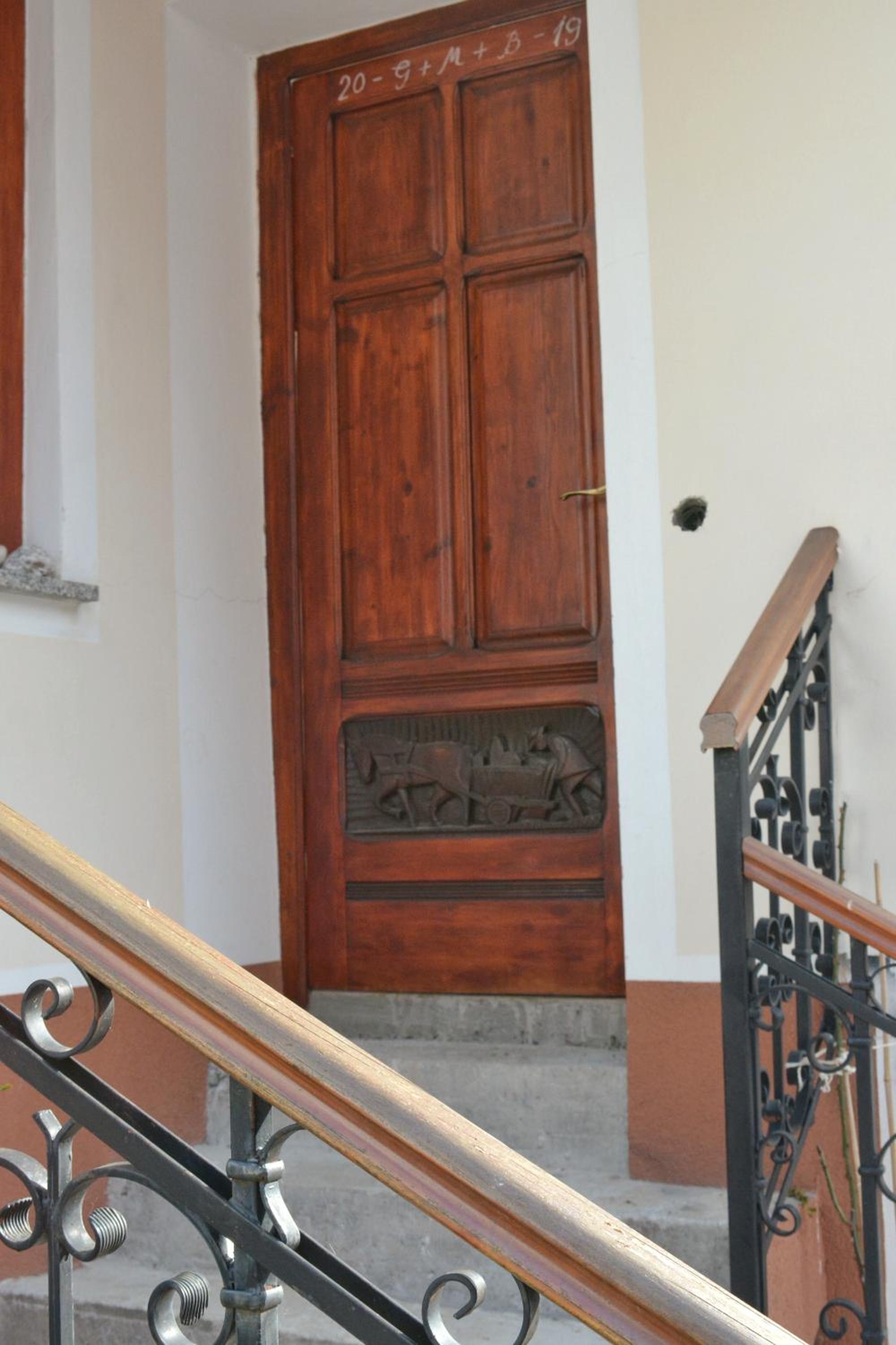 Photo 10