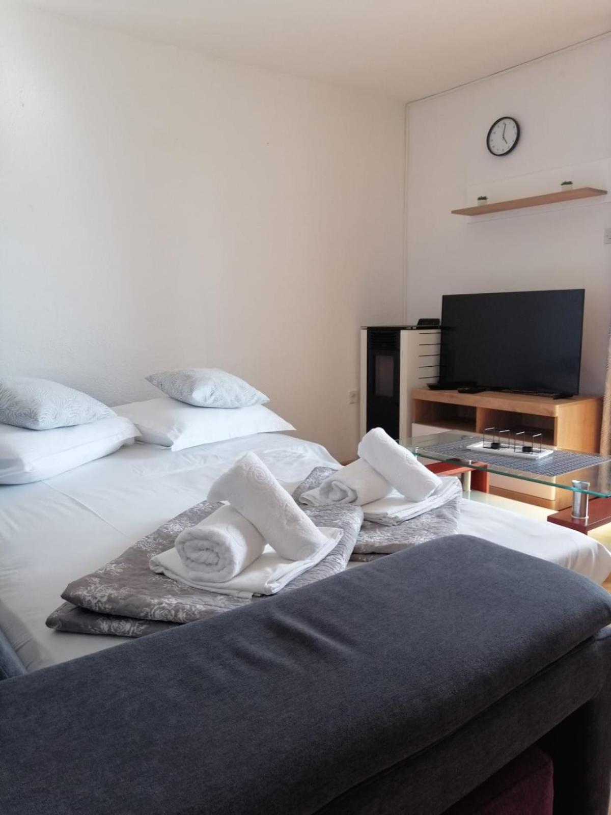Apartmani Gareljic view 5