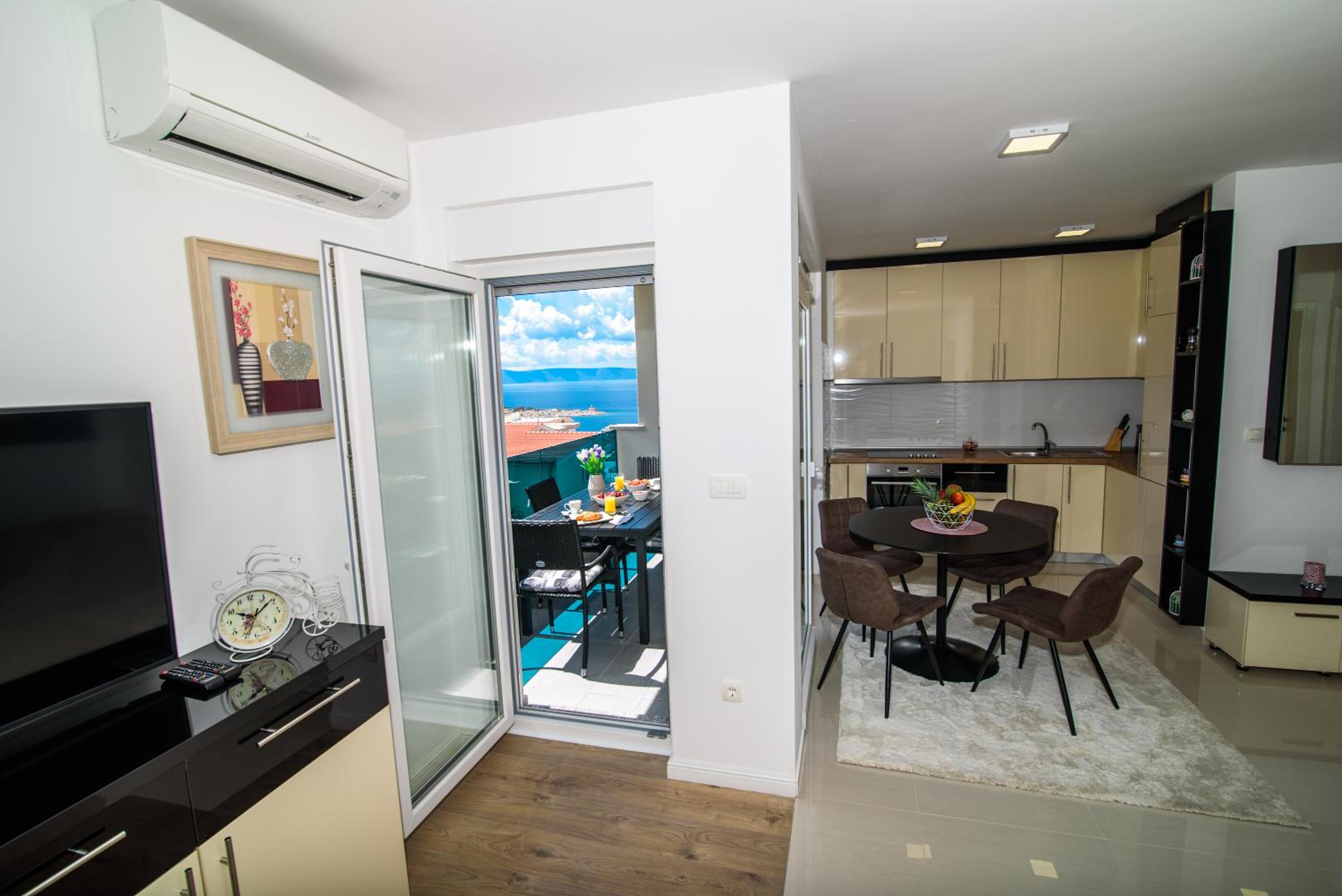 Lorena Luxury Apartment view 5
