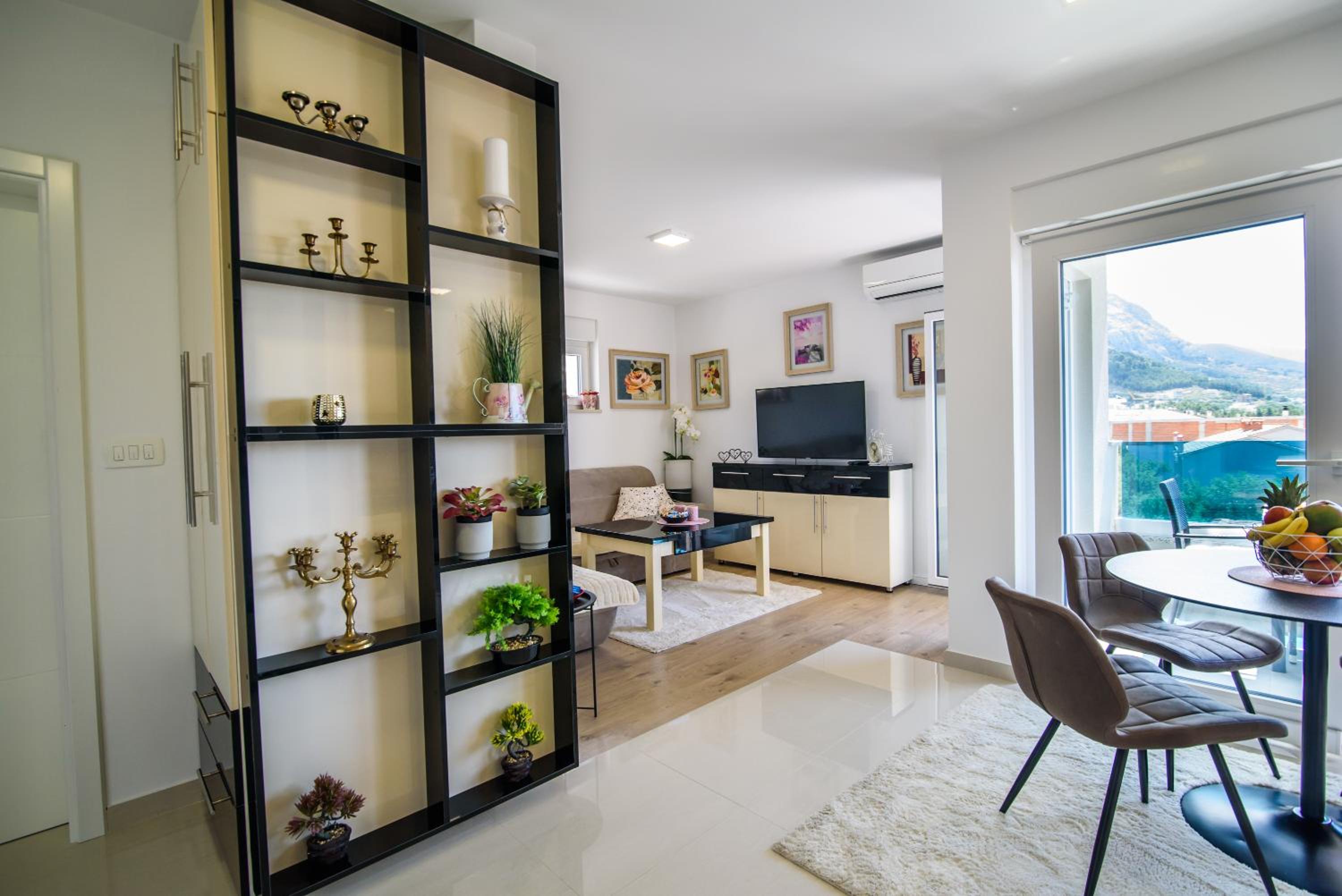 Lorena Luxury Apartment view 3