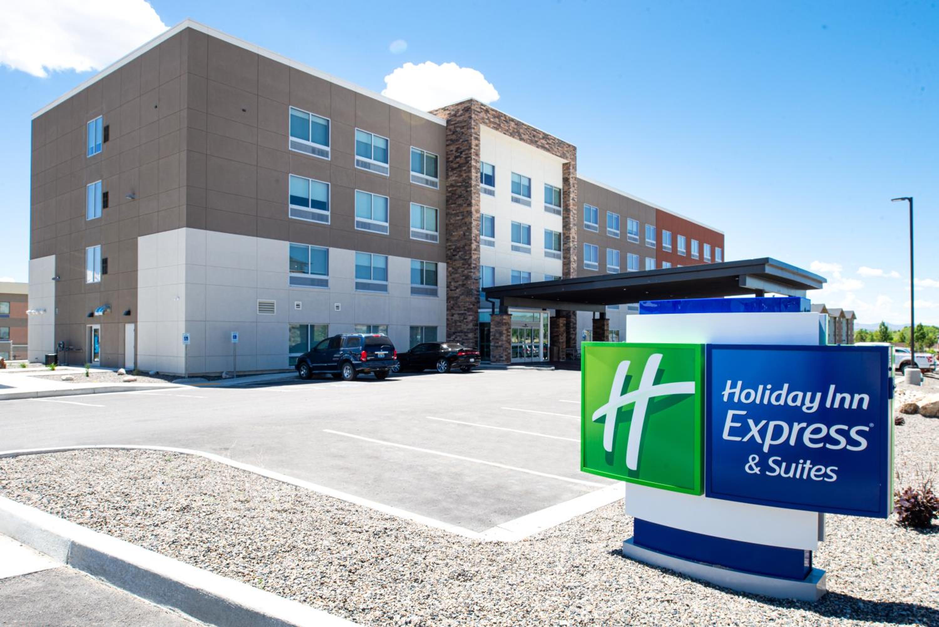 Hotel Holiday Inn Express & Suites - Elko, an IHG Hotel - Image 1