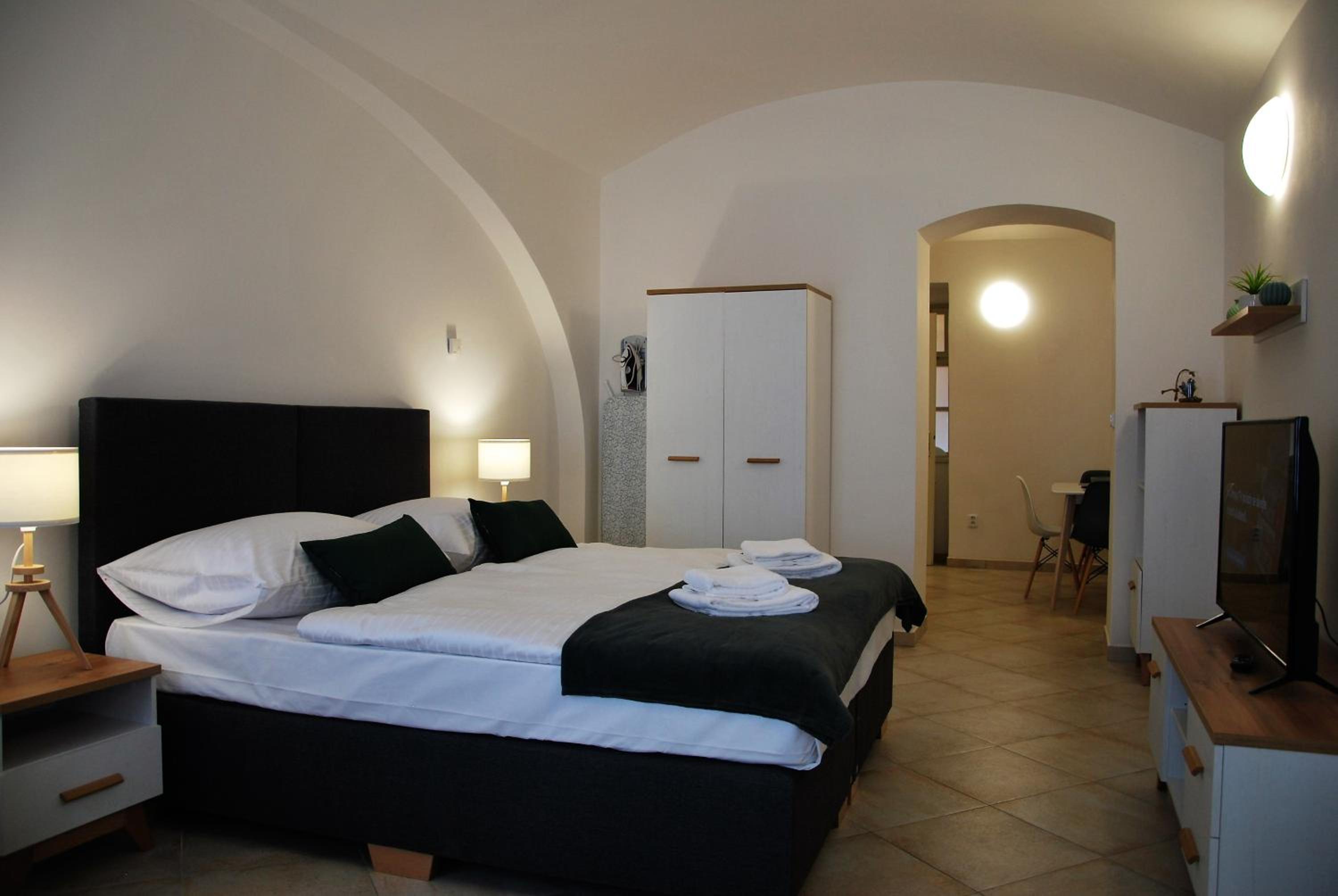 White Swan Boutique Apartments