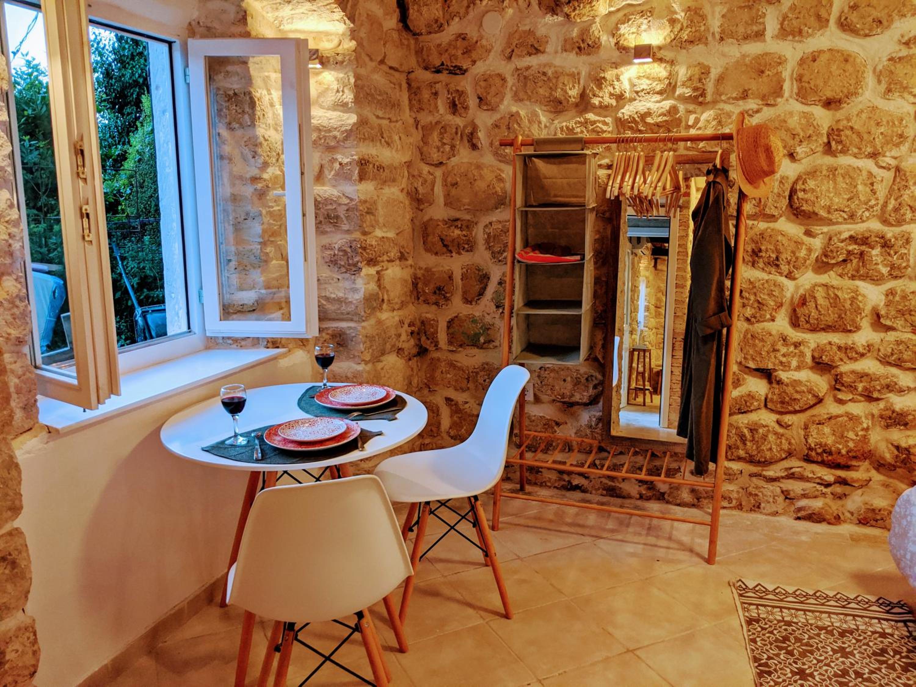 Hotel Romantic Rooftop View Hideaway- Old Town Nr 404 - Image 1