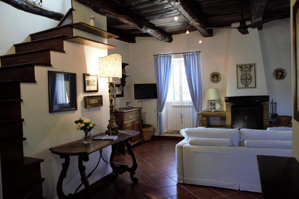 Sui tetti del borgo
