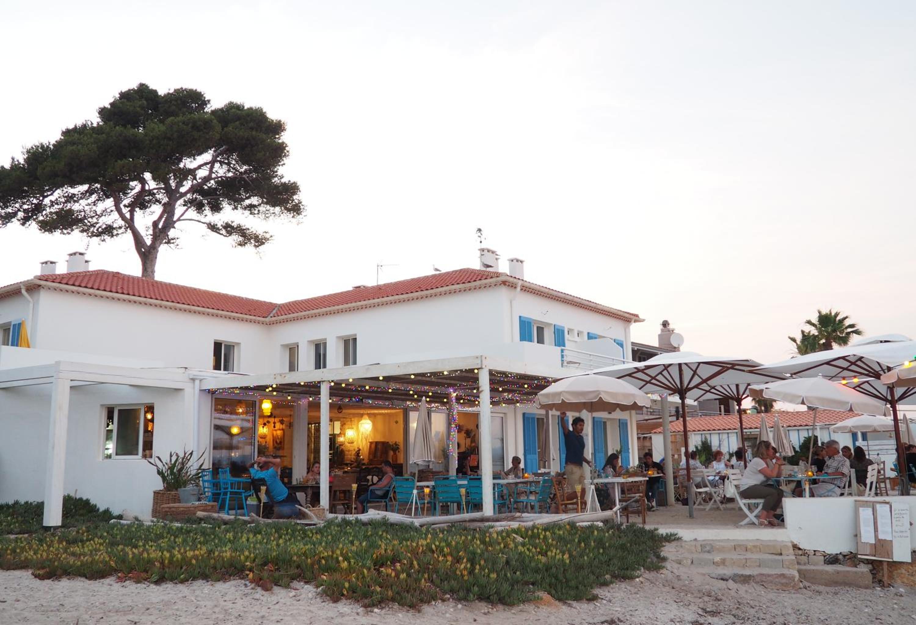 restaurant