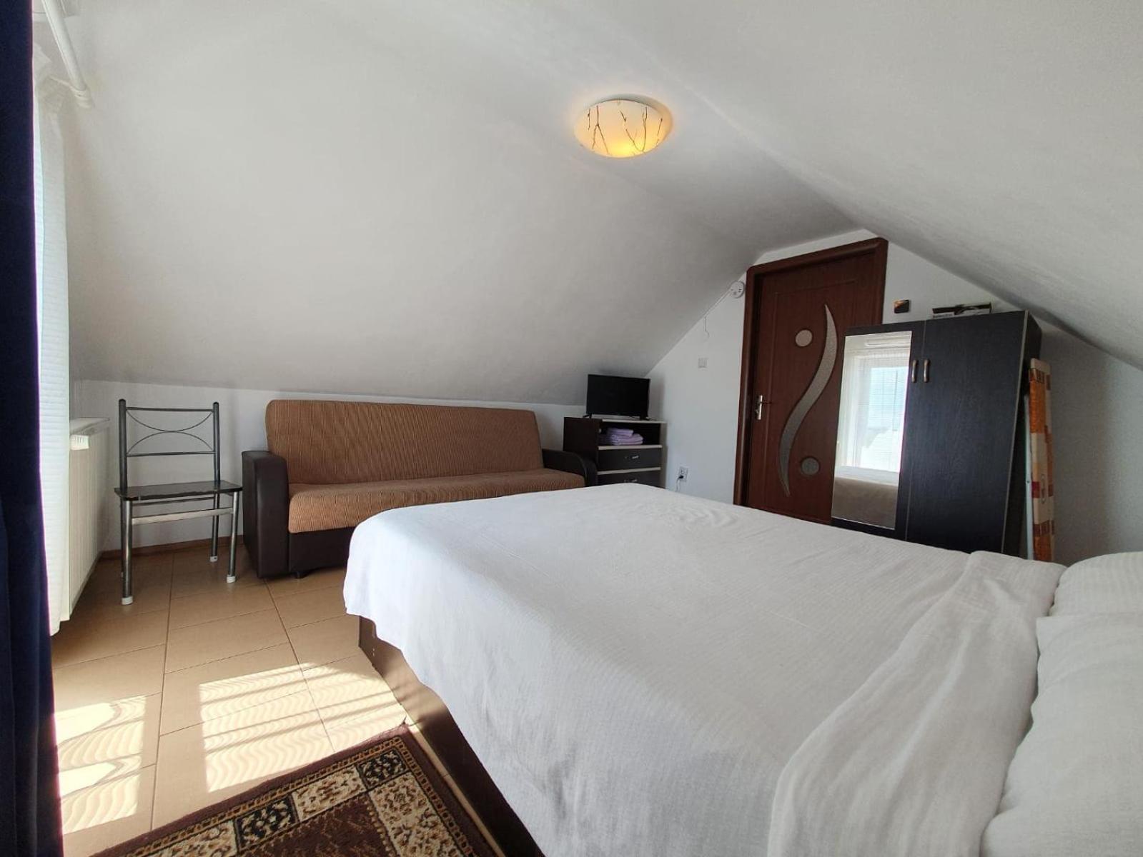 Charter Apartments Costea view 5
