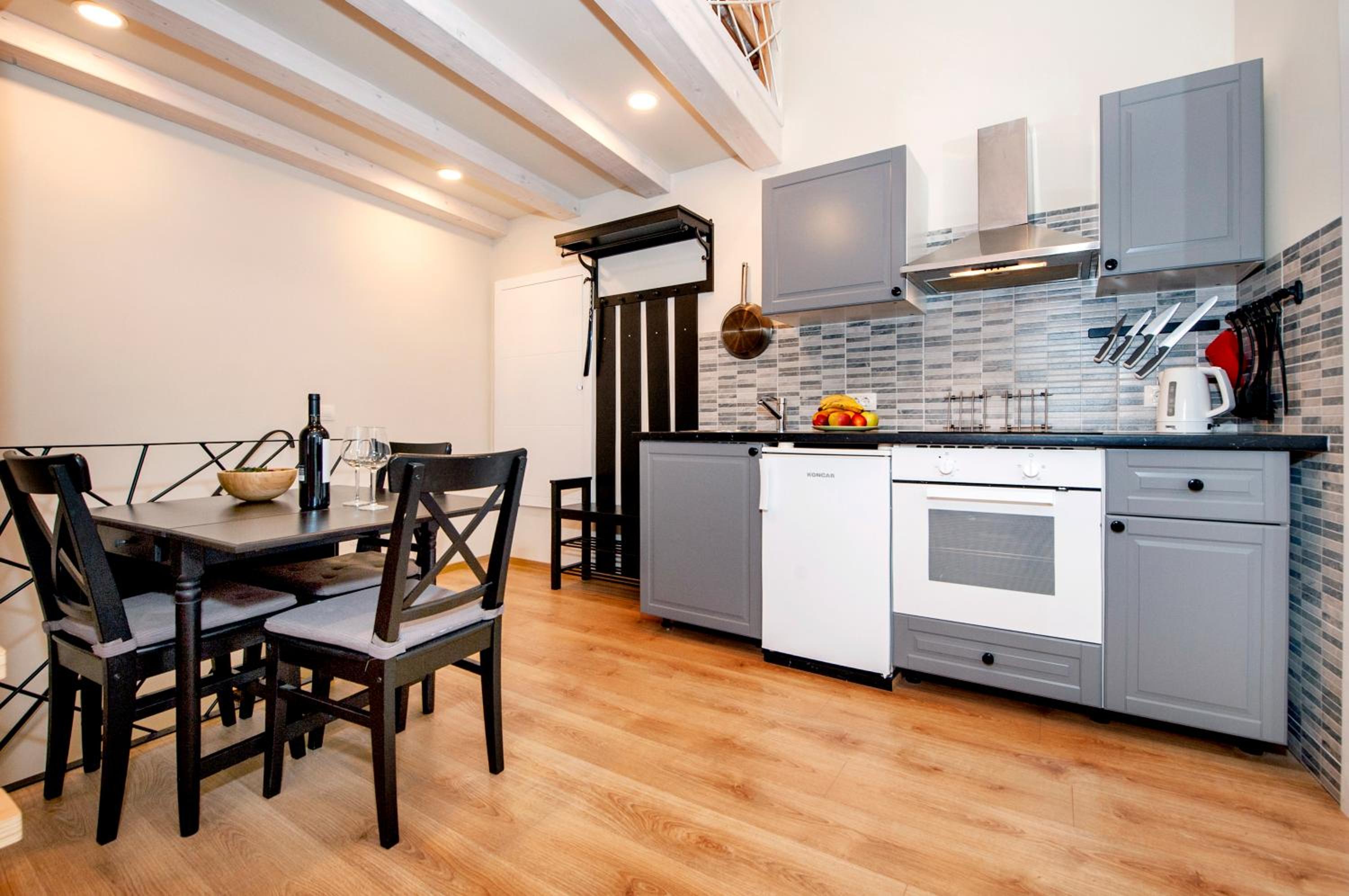 Apartments Carera 42 view 5