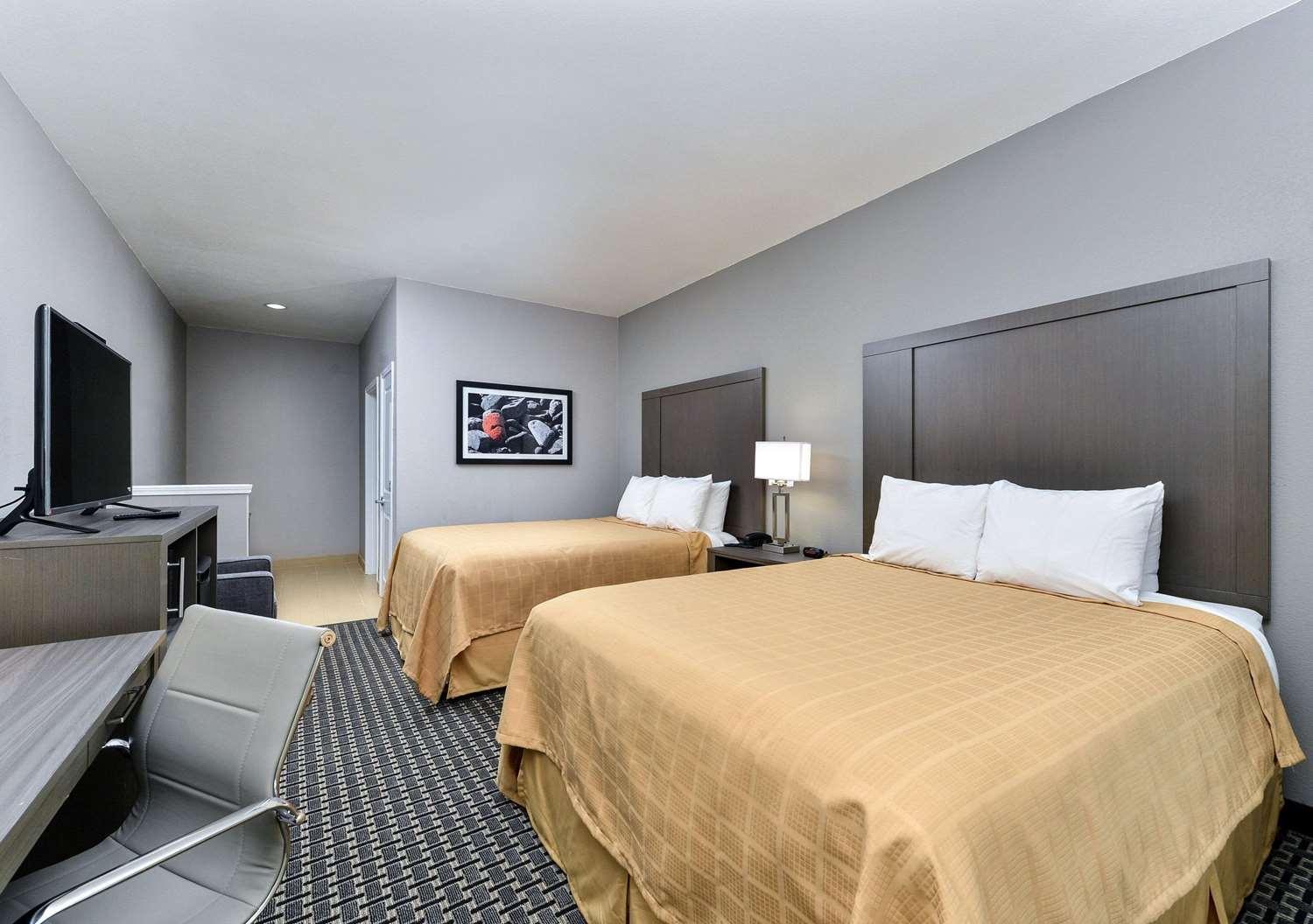 Scottish Inn & Suites Cotulla, TX