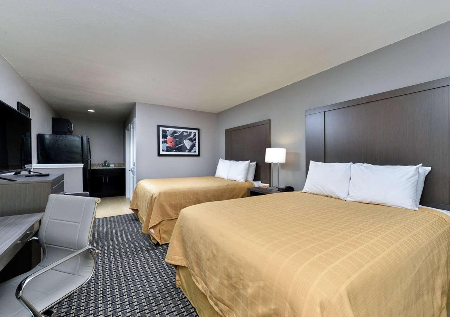 Scottish Inn & Suites Cotulla, TX