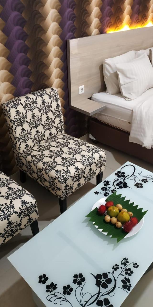 Mel's Inn Manado, Manado - 22