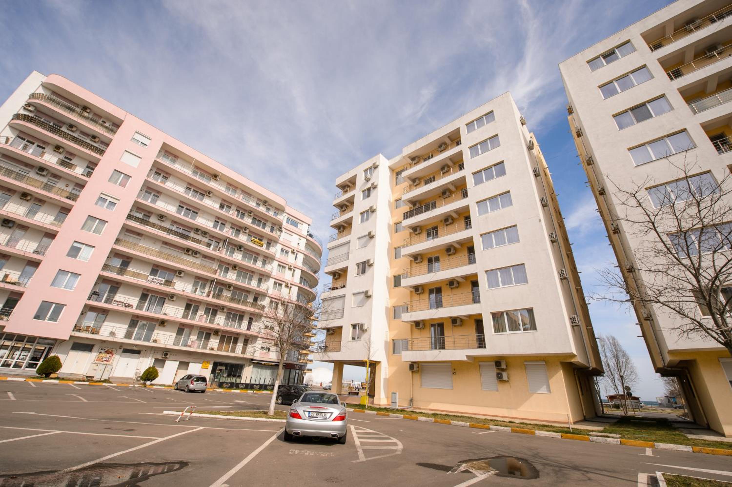 Hotel Art Summerland Apartments