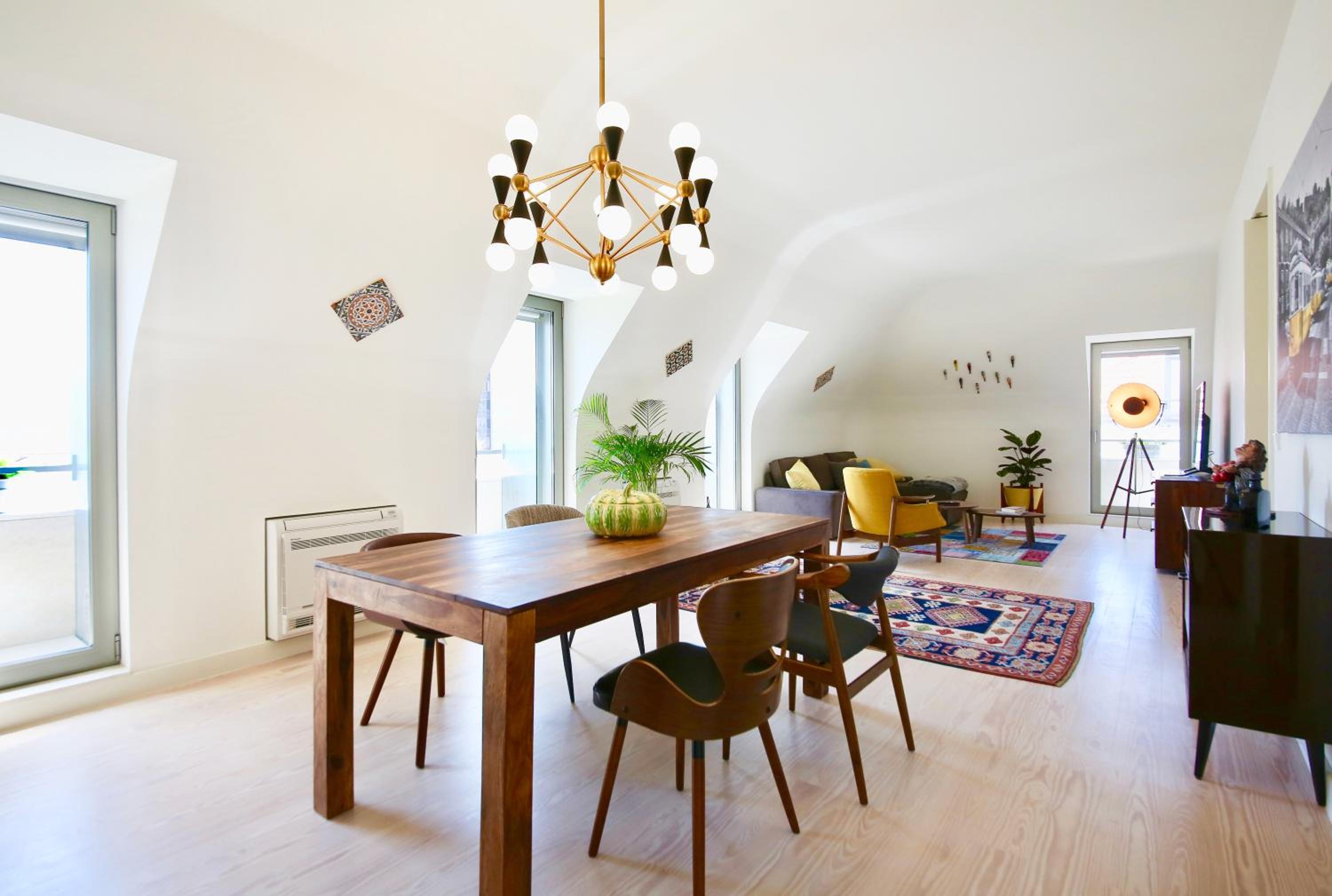 Luxury Apartment by MyPlaceForYou, very quiet, close to Time Out Market Lisbon view 3