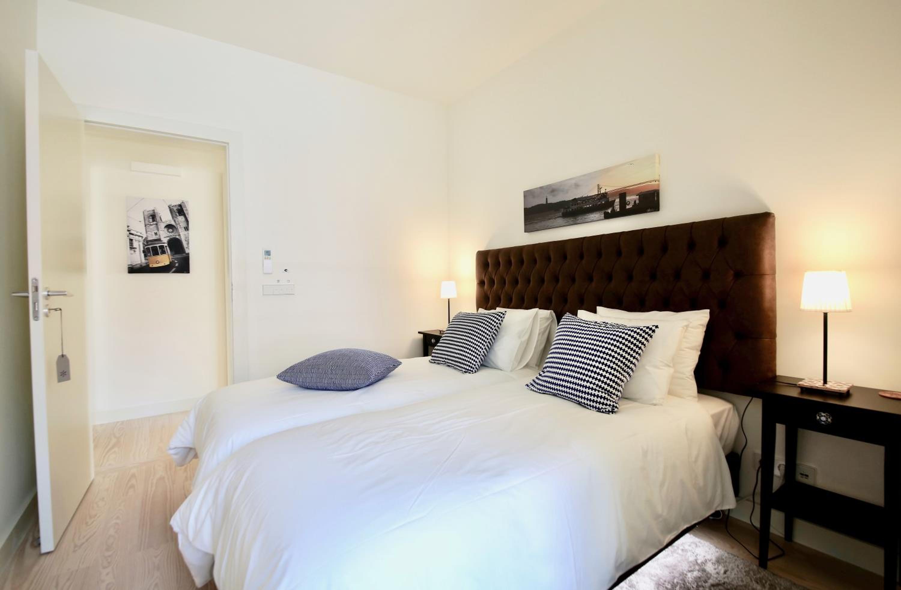 Luxury Apartment by MyPlaceForYou, very quiet, close to Time Out Market Lisbon view 2
