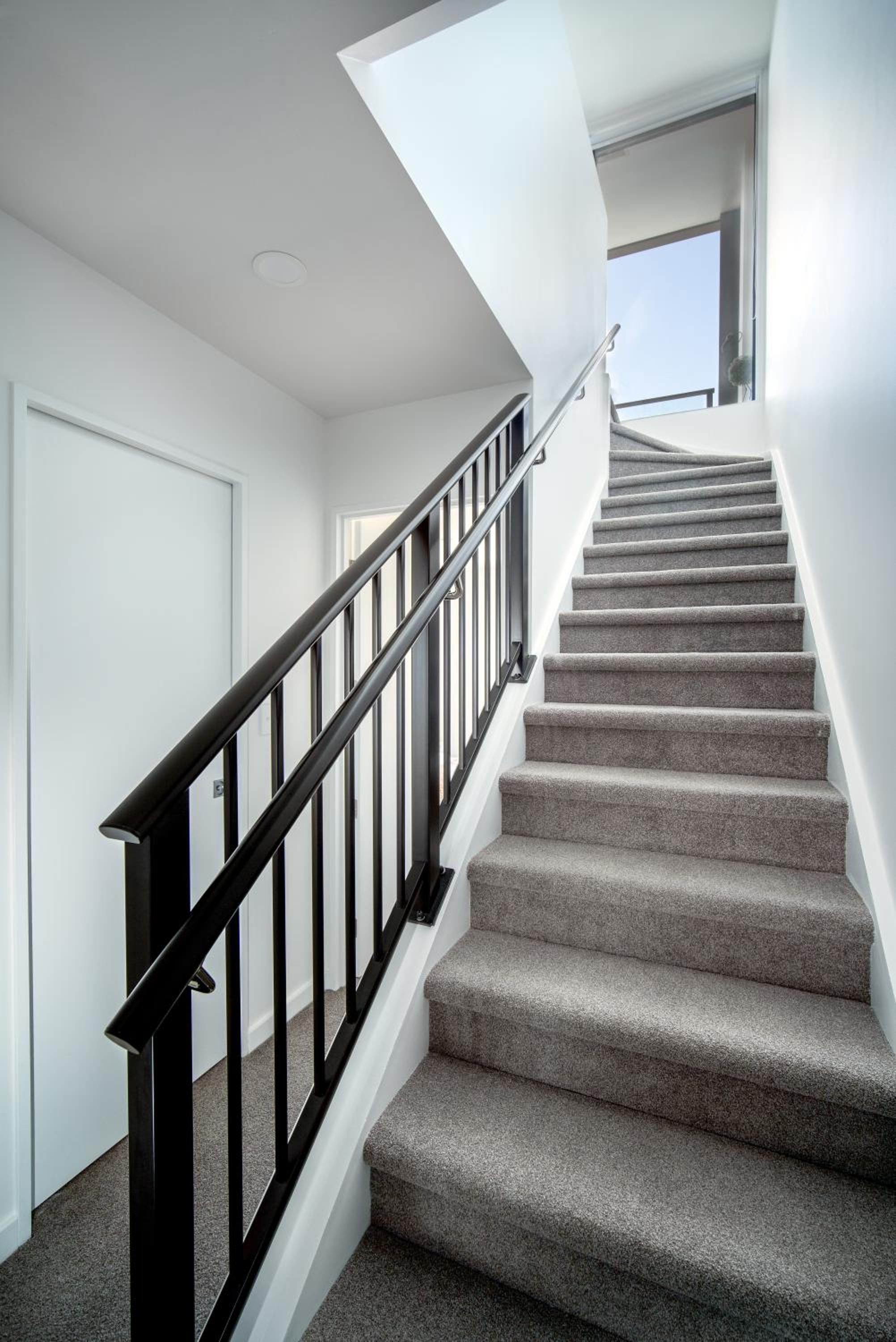 CHELSEABAY Modern Apartments view 4