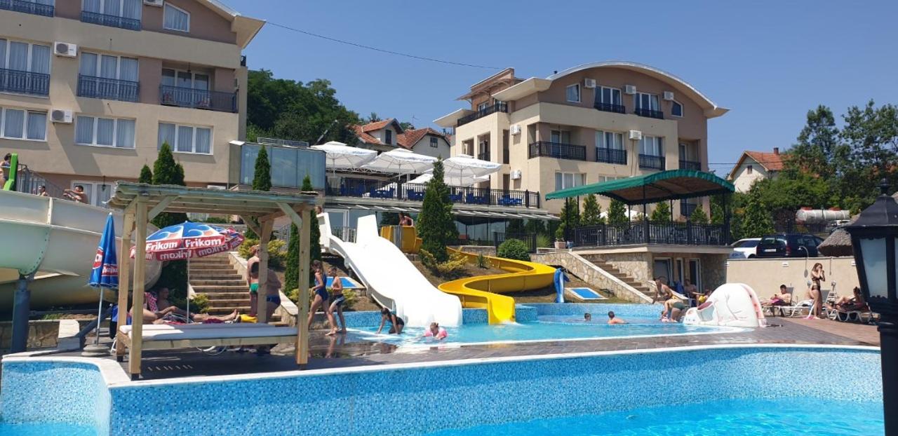 Sunny Hill Apartments & Aqua Park view 3