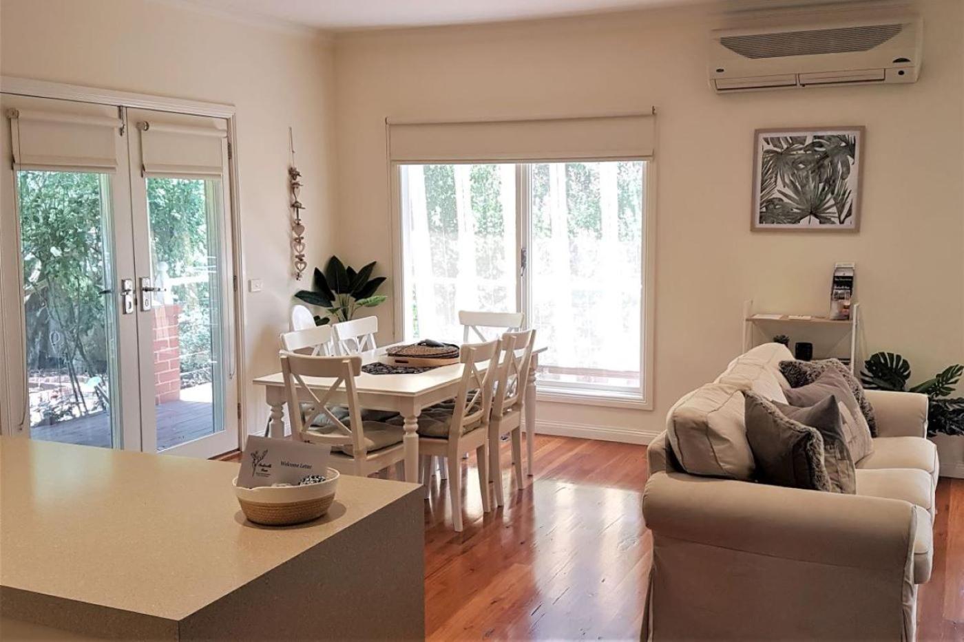 Healesville House - Fig Tree House