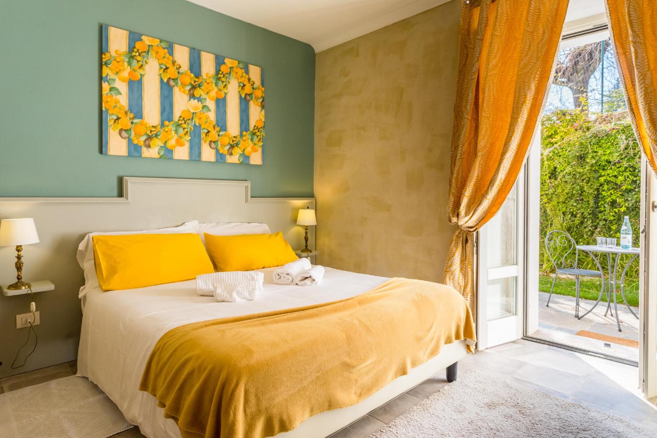White Lilac Romantic B&B - Adults only