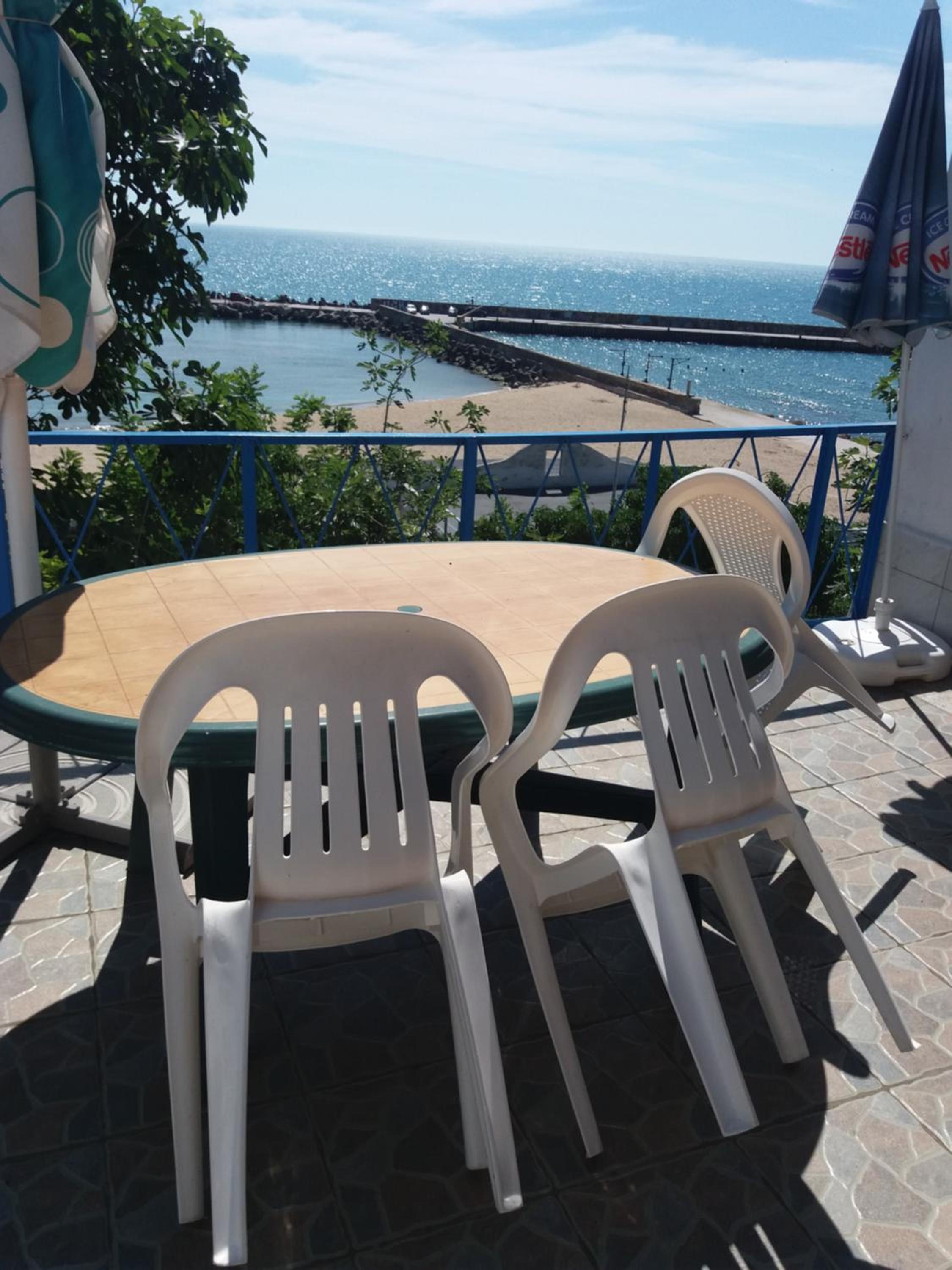 Ваканционни къщи'На брега' Holiday houses ON THE COAST