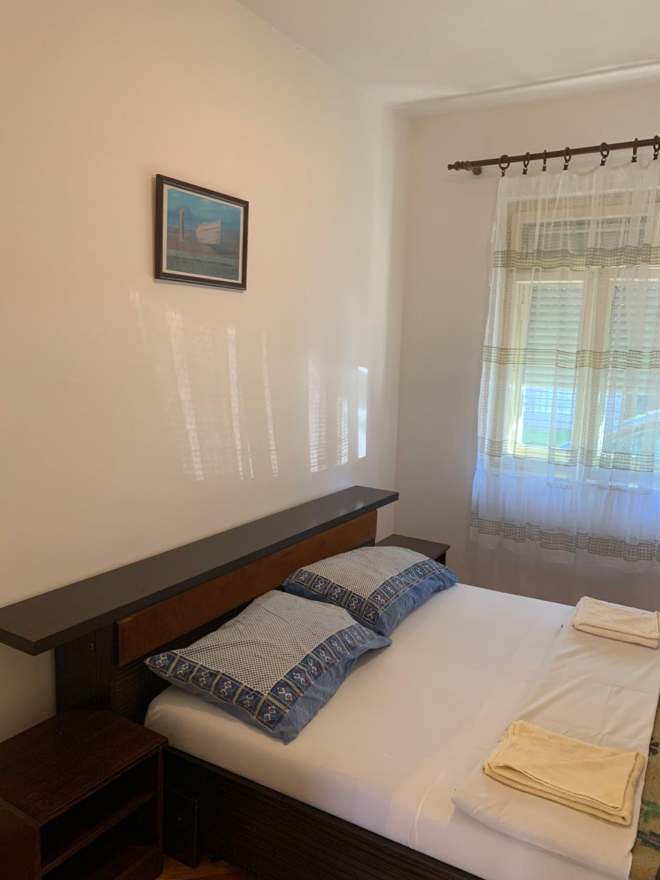 Hostel Holiday Cetinje view 2