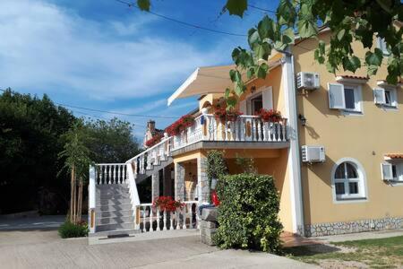 Apartments Nella