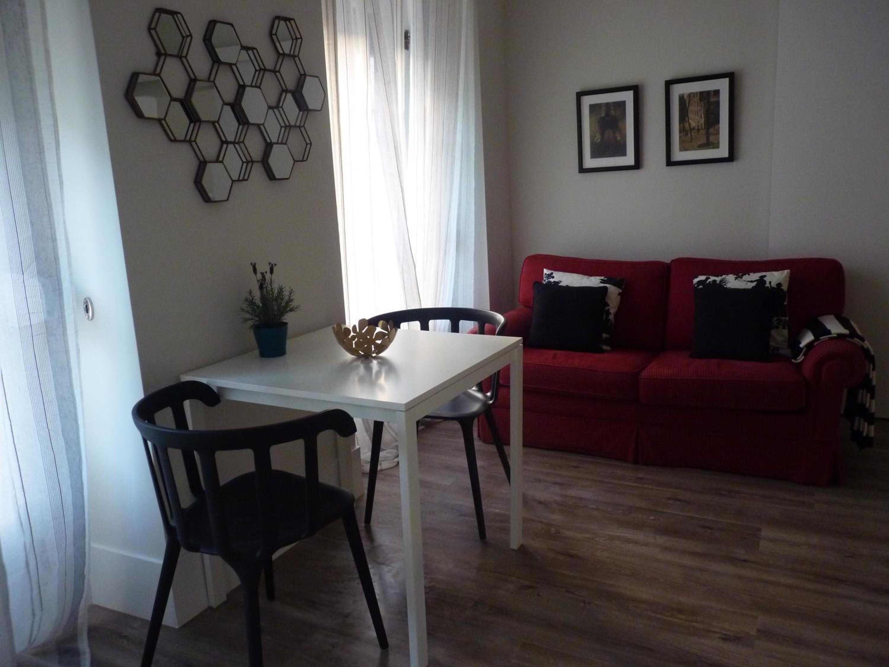 Confortable 1 Bedroom Apartment at Roma Avenue - 1A view 4