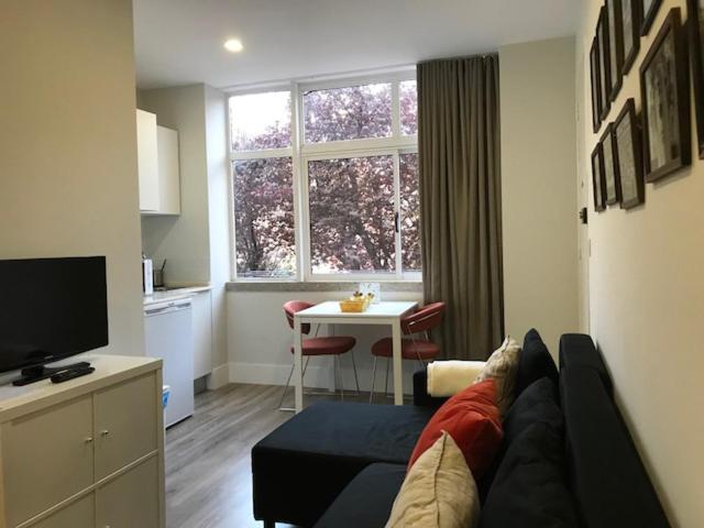 Romantic 1 Bedroom Apartment at Roma Avenue - 1C
