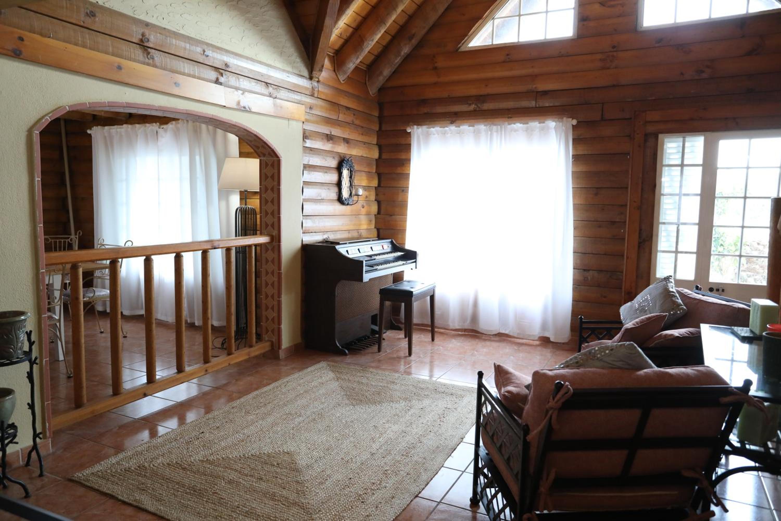 Photo 9