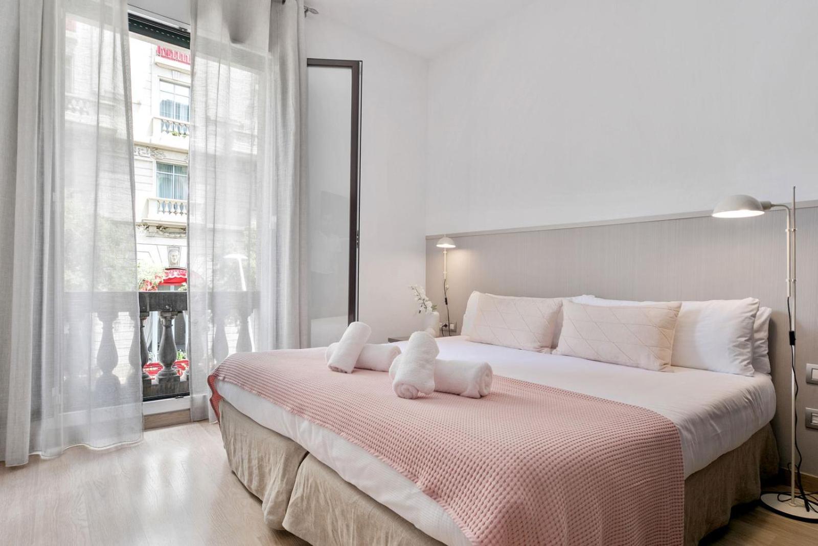 Fisa Rentals Gran Via Apartments