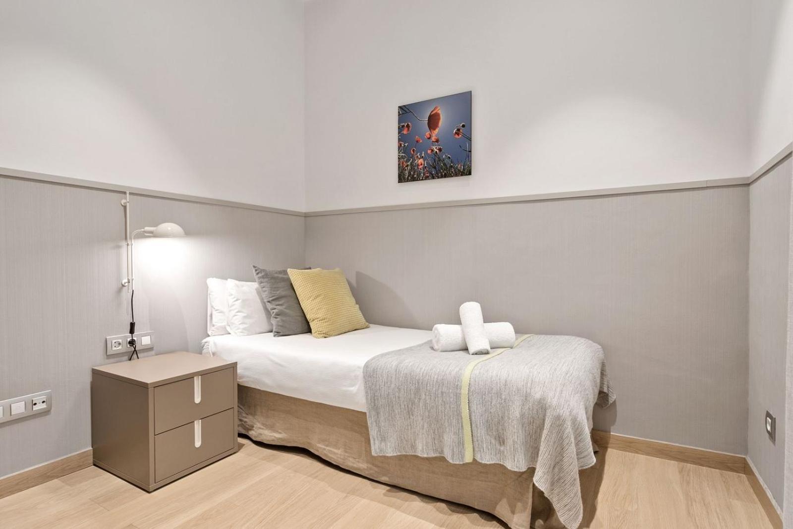 Fisa Rentals Gran Via Apartments