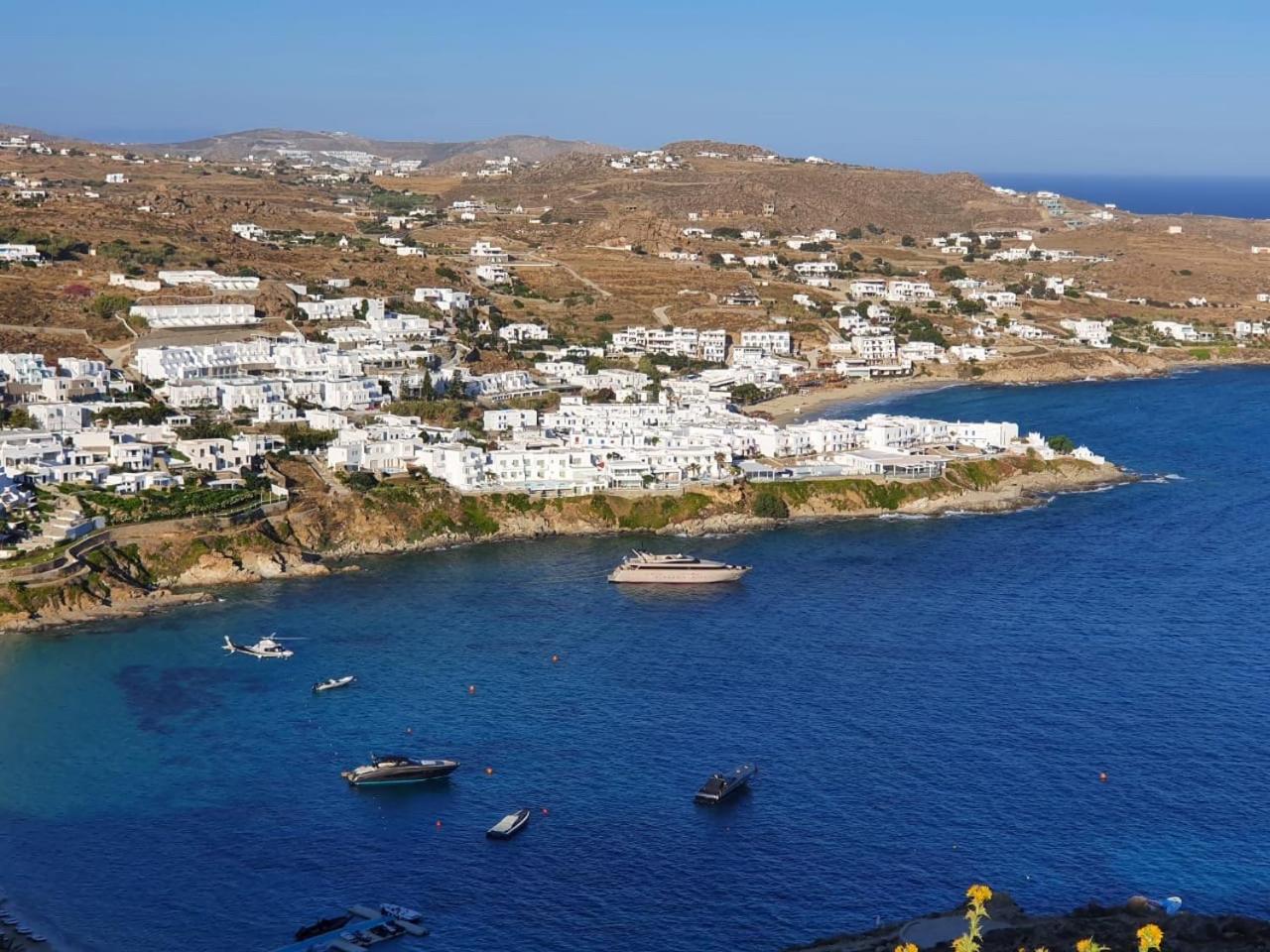 Psarou Summer Villas