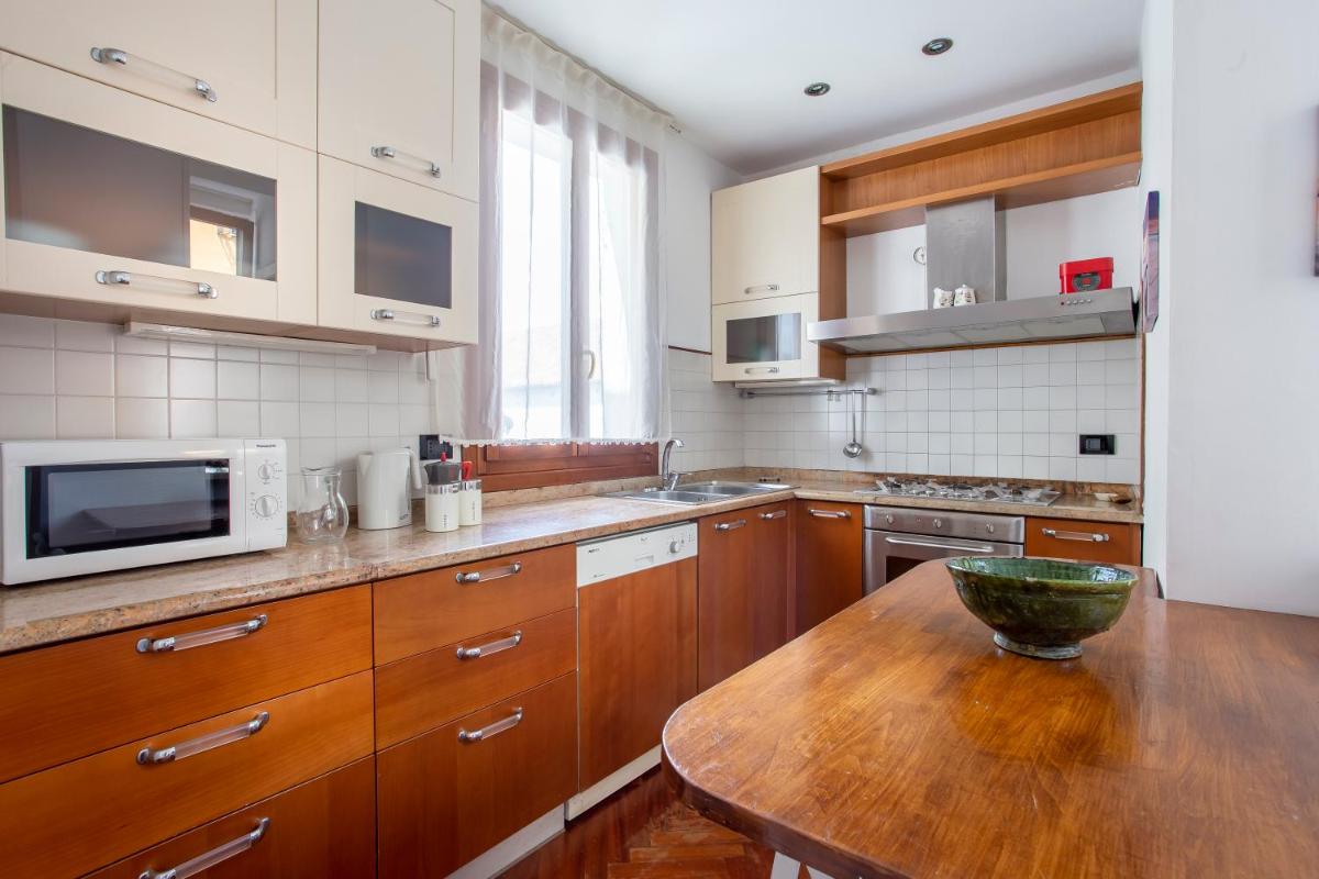 Venice Near San Marco 7 pax WiFi 2 Bedroom photo 5