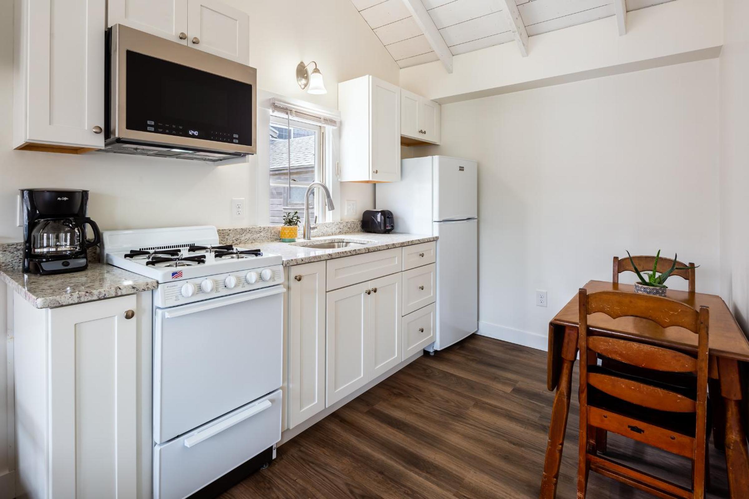 Truro Beach Cottages