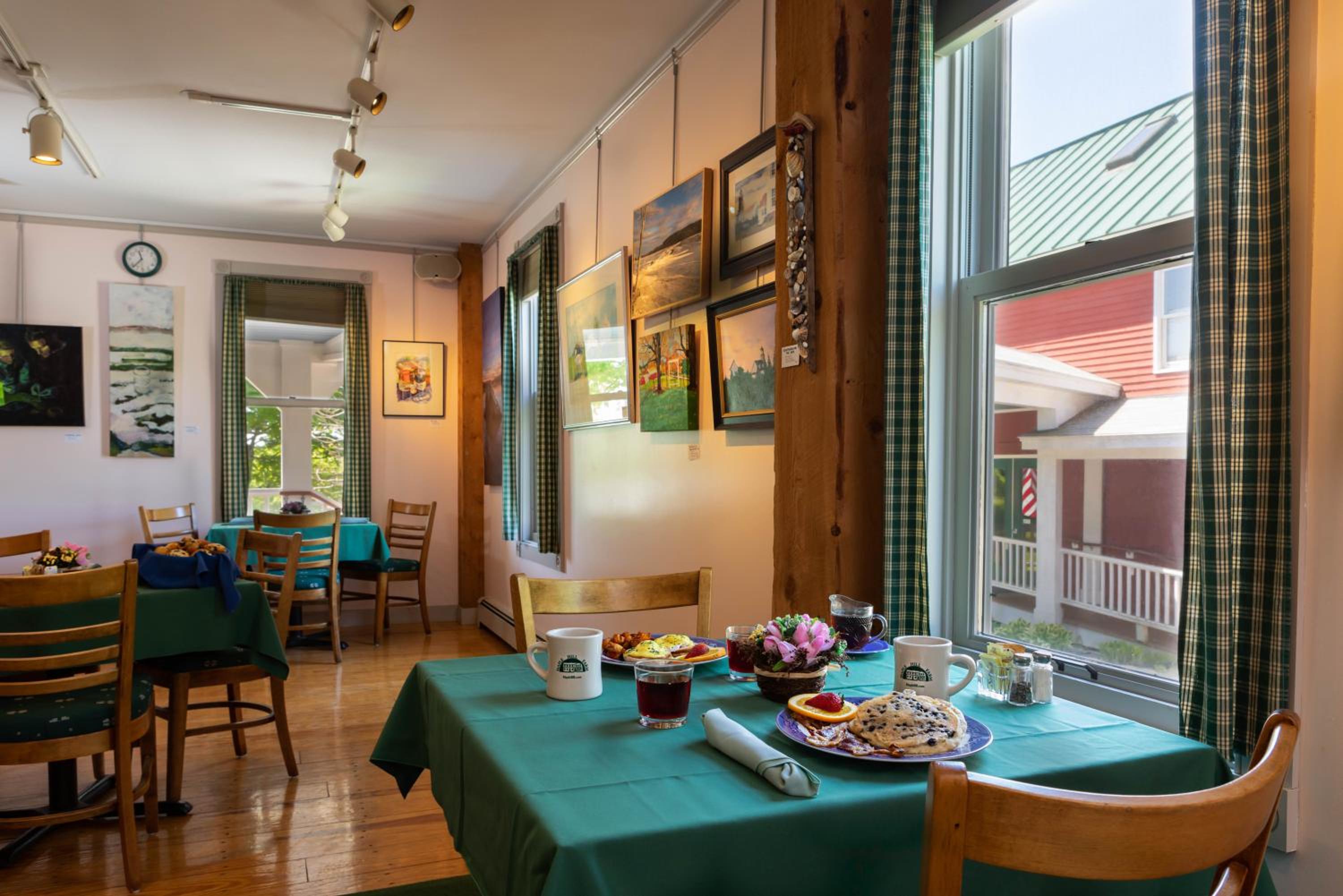 Maple Hill Farm Inn