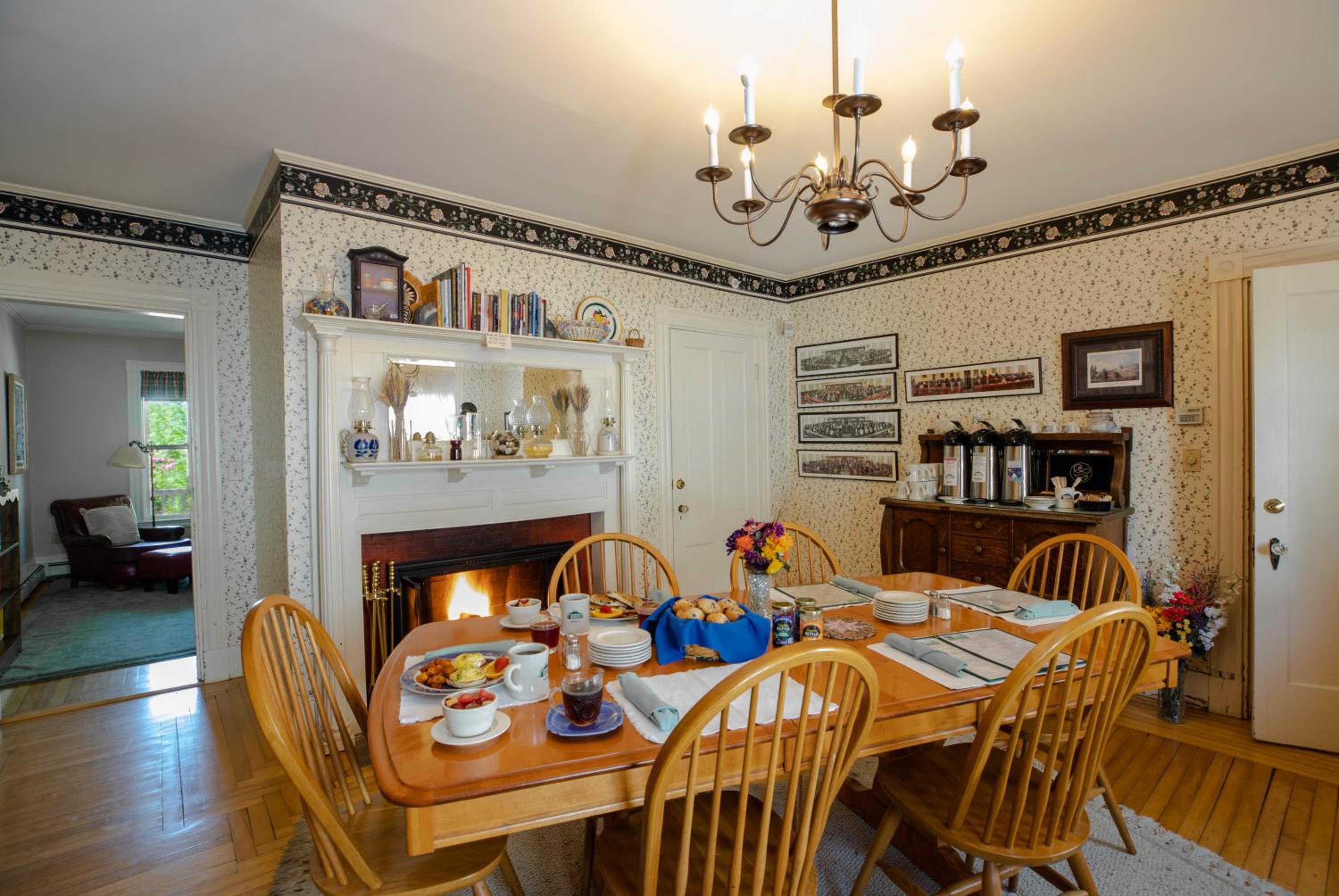 Maple Hill Farm Inn