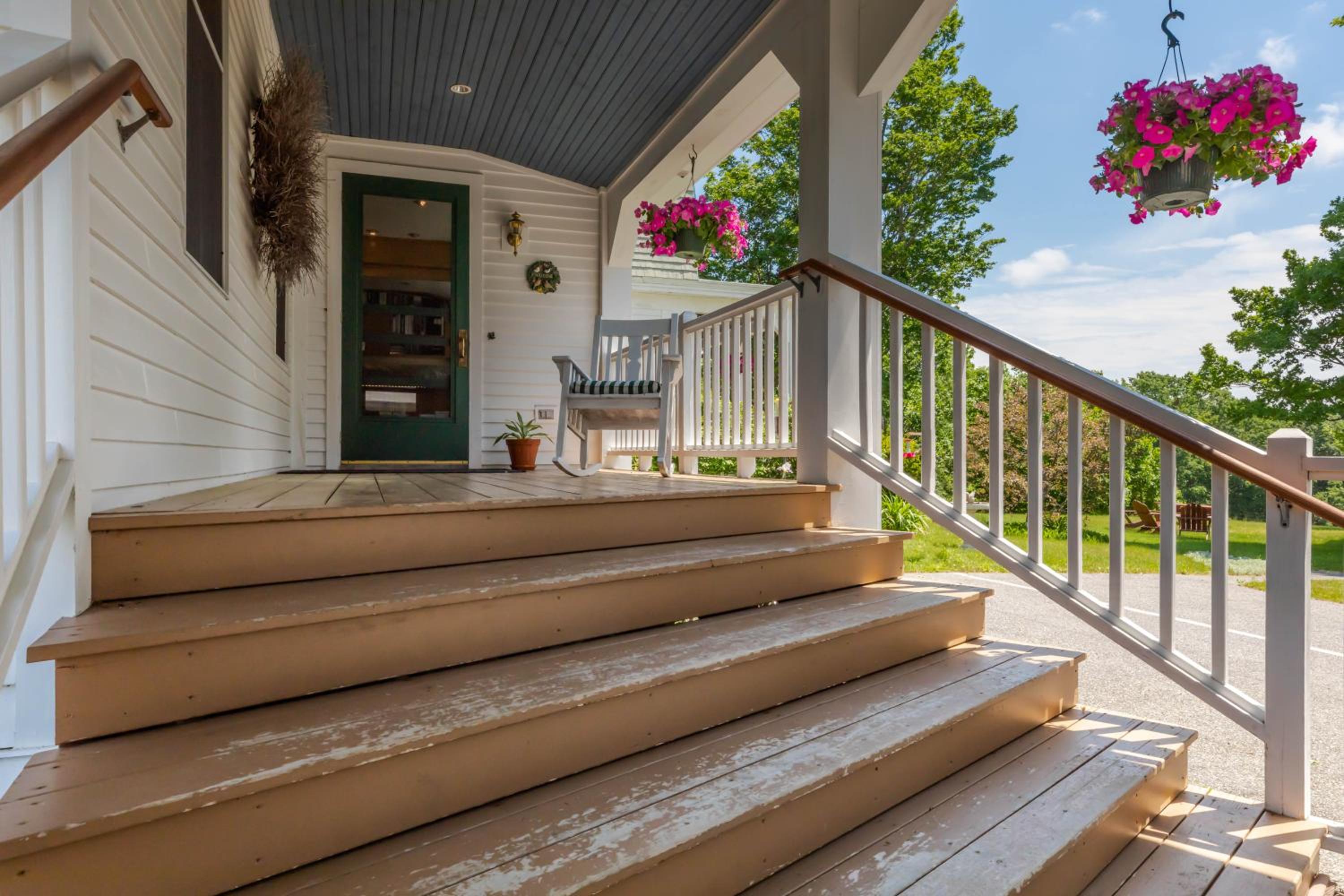 Maple Hill Farm Inn