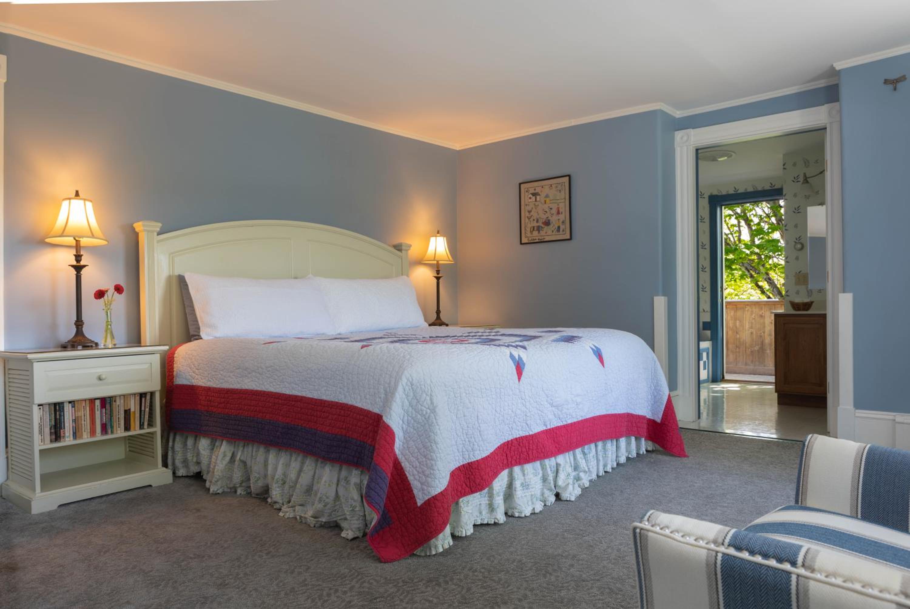 Maple Hill Farm Inn