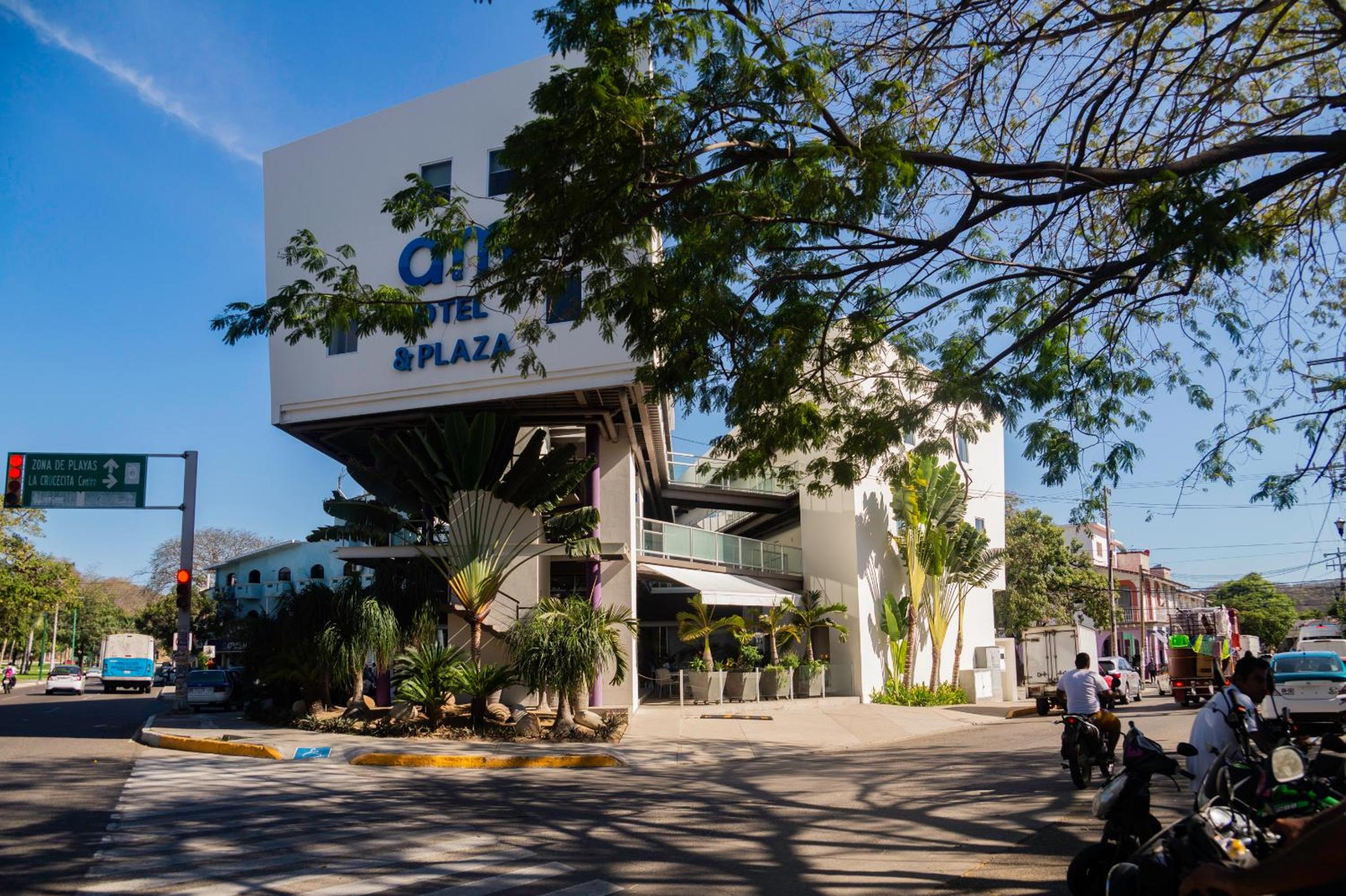AM Hotel y Plaza - Property Image 3