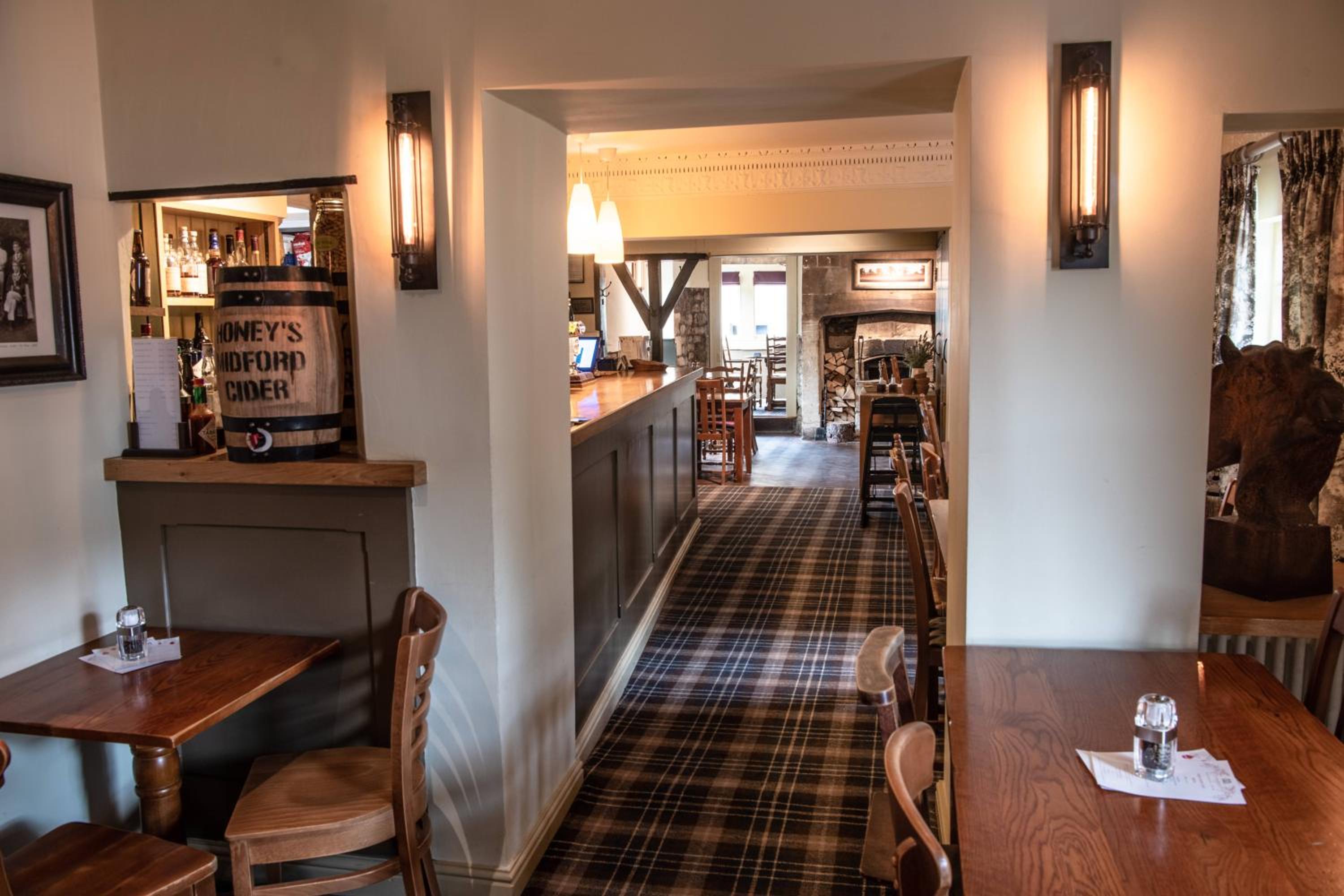 Wheelwrights Arms Country Inn & Pub