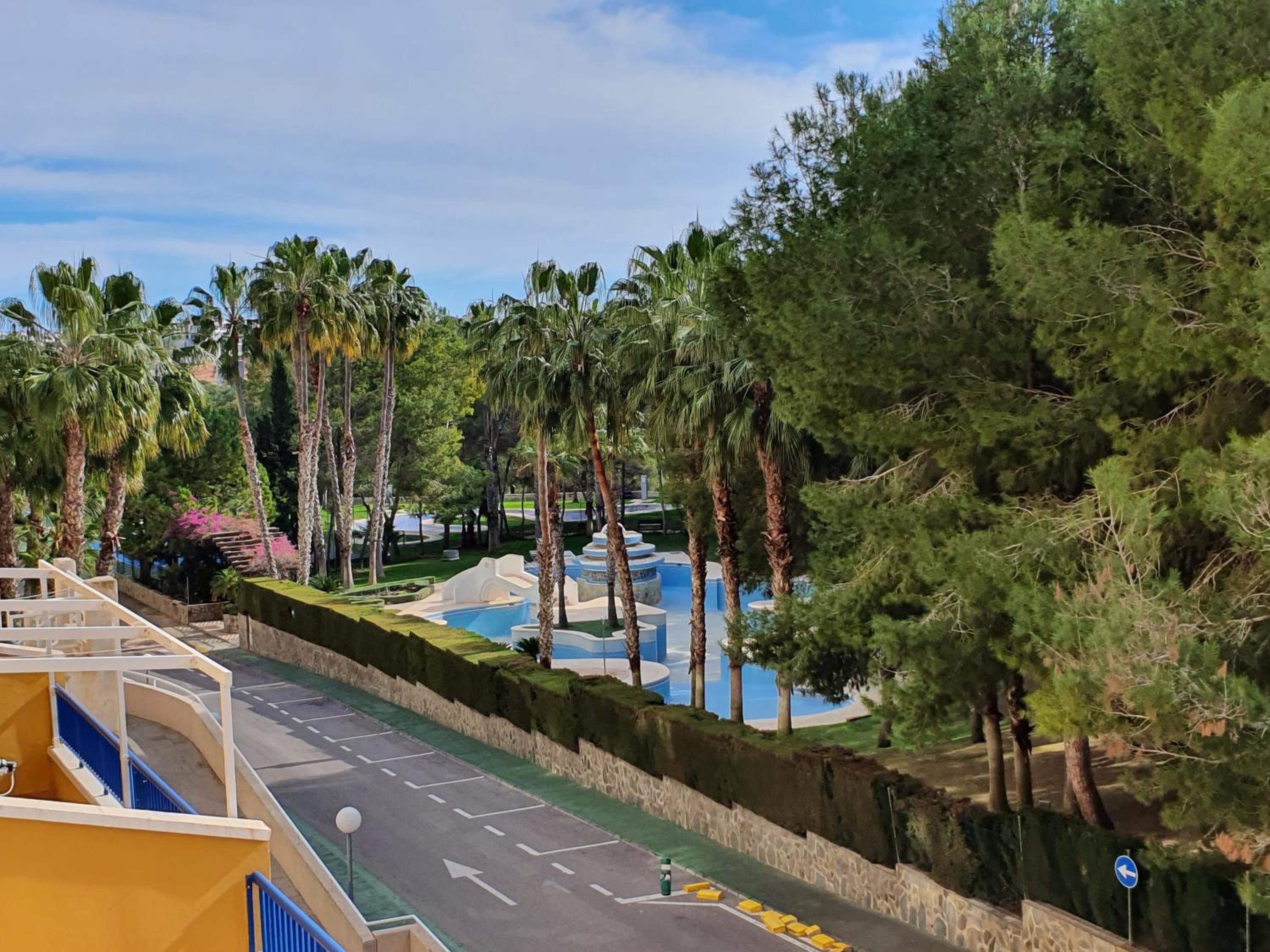 Apartment in Campoamor overlooking the swimming pool