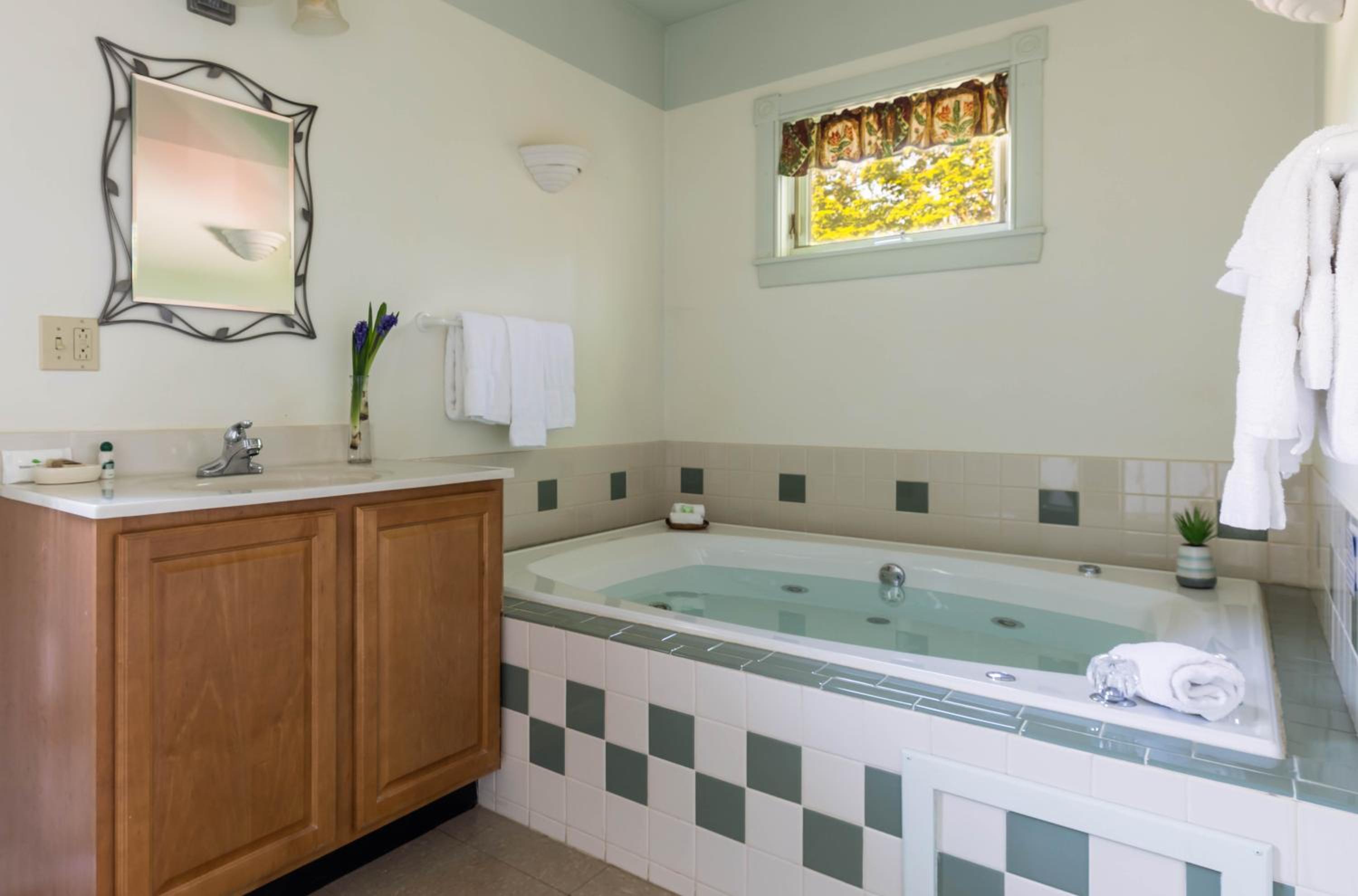 Maple Hill Farm Inn