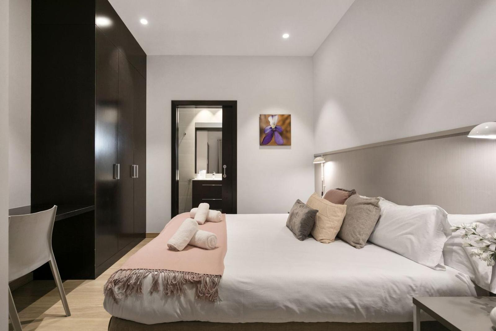 Fisa Rentals Gran Via Apartments