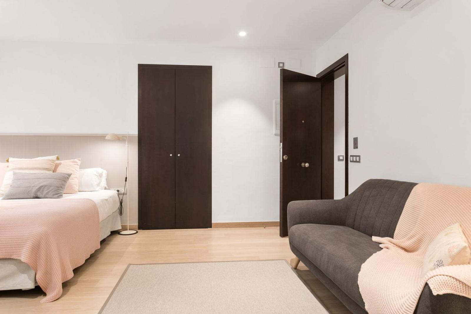 Fisa Rentals Gran Via Apartments