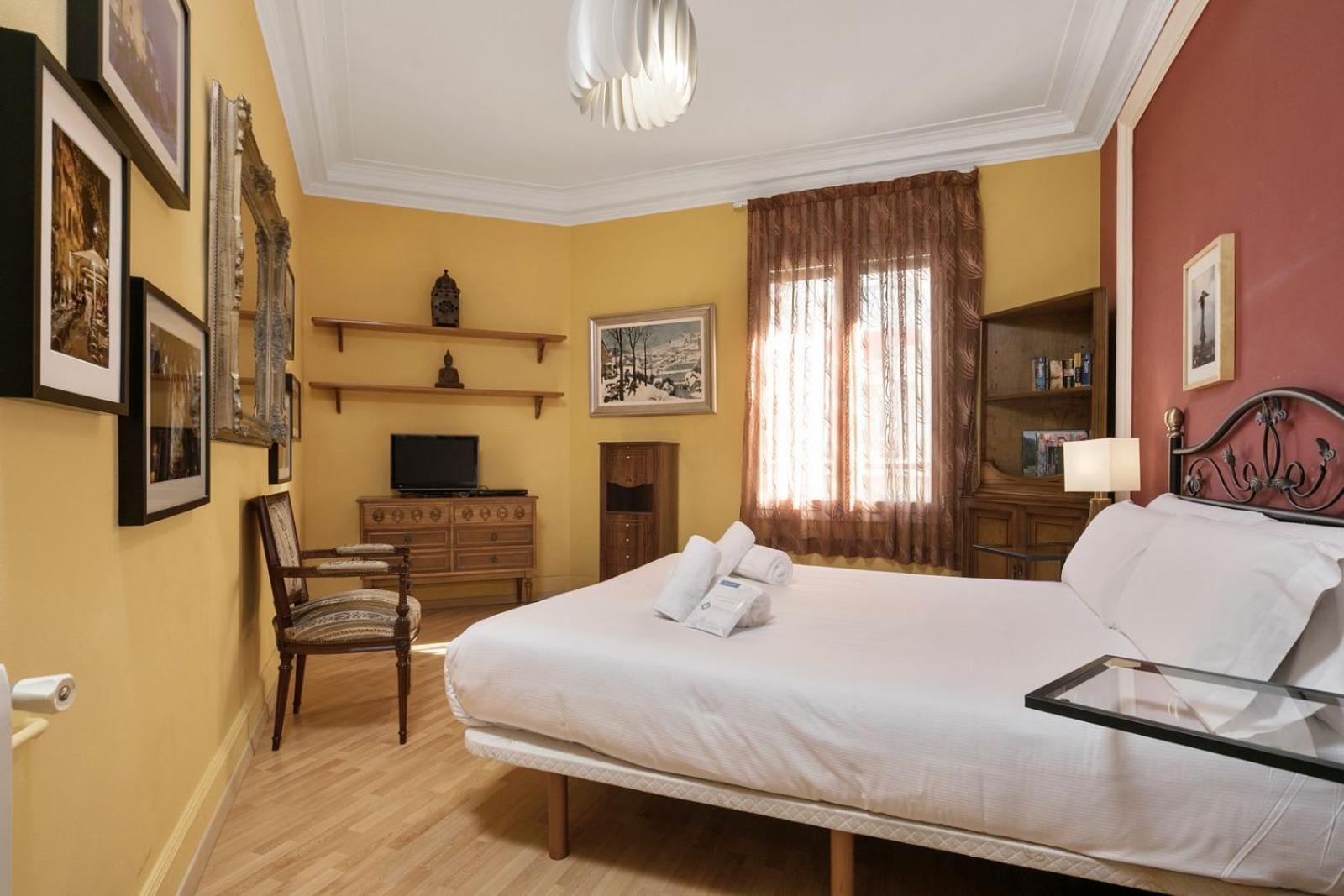 Fisa Rentals Gran Via Apartments
